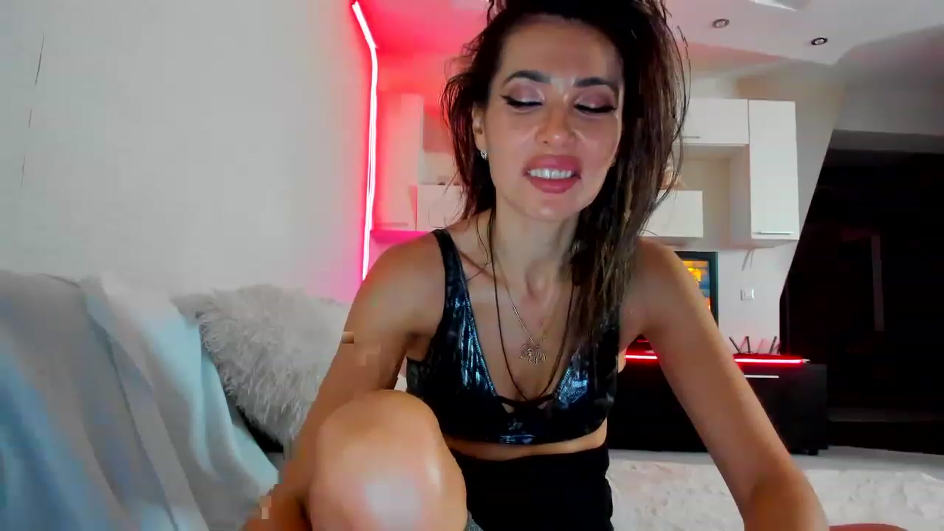Gallery image thumbnail from SmileyTinaa's myfreecams stream on, 02/09/2023, 06:01 image 13 of 20