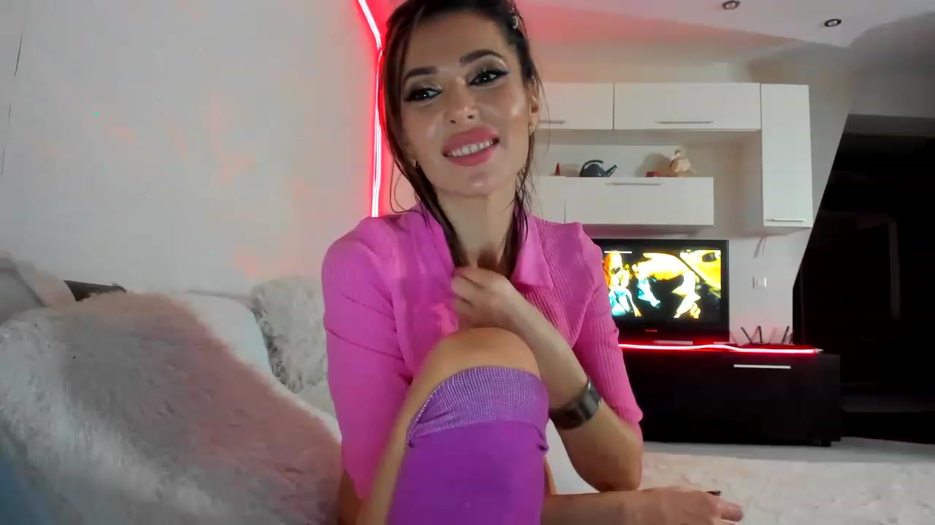 Gallery image thumbnail from SmileyTinaa's myfreecams stream on, 02/10/2023, 04:19 image 3 of 20