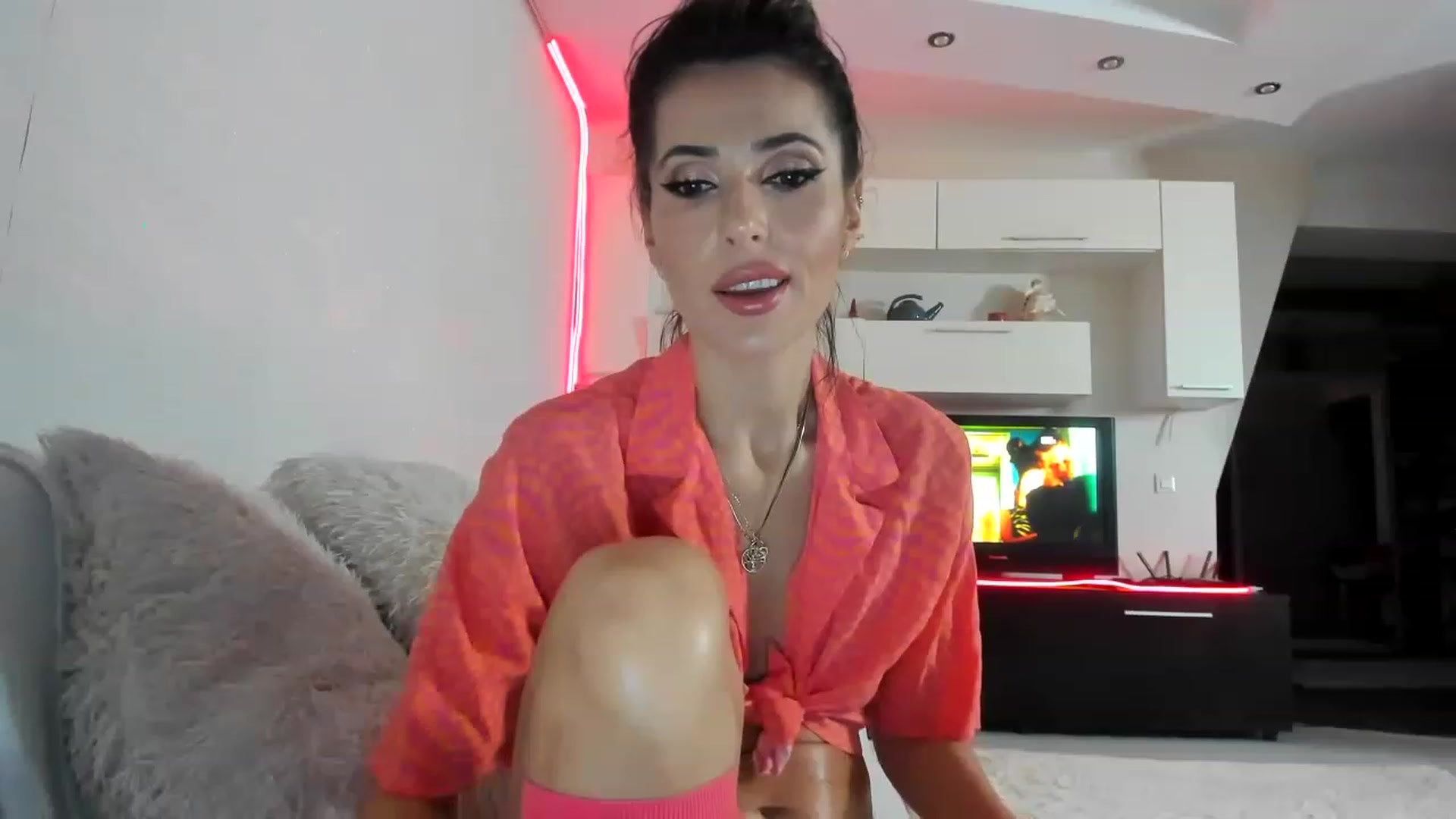 Gallery image thumbnail from SmileyTinaa's myfreecams stream on, 02/15/2023, 23:59 image 5 of 20
