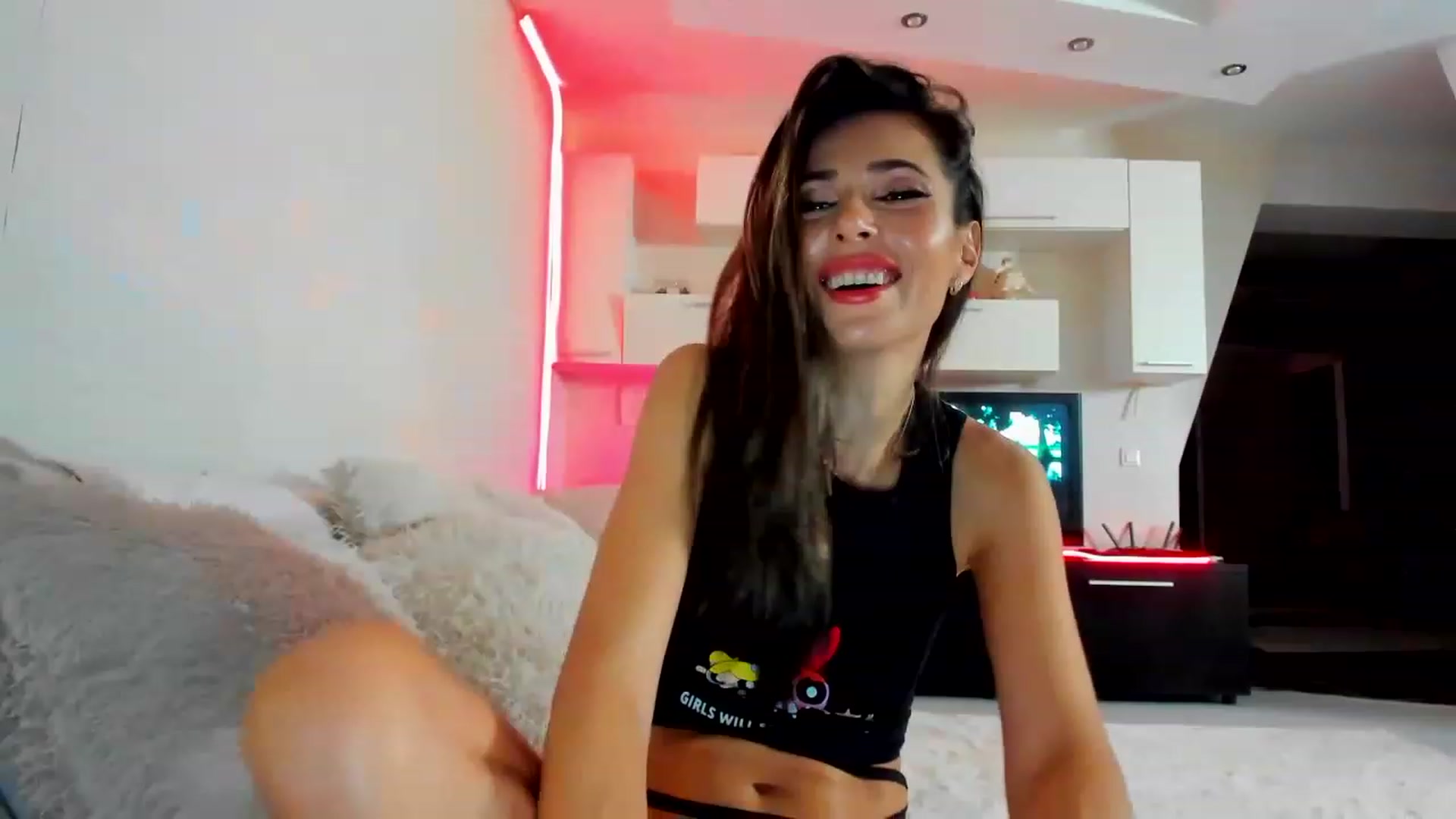 Gallery image thumbnail from SmileyTinaa's myfreecams stream on, 02/18/2023, 02:23 image 4 of 20