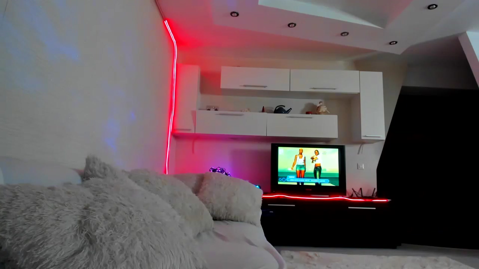 Gallery image thumbnail from SmileyTinaa's myfreecams stream on, 02/22/2023, 23:14 image 9 of 20