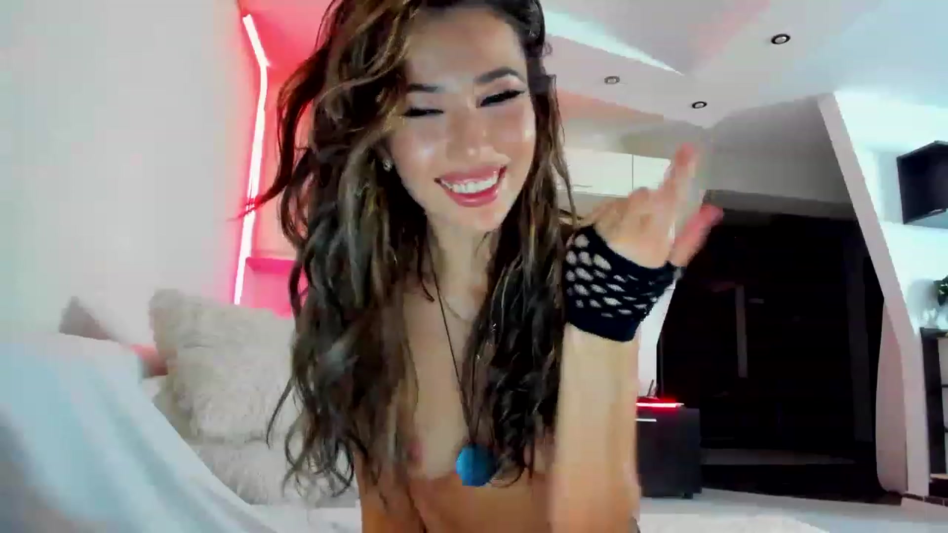 Gallery image thumbnail from SmileyTinaa's myfreecams stream on, 02/24/2023, 01:12 image 6 of 20
