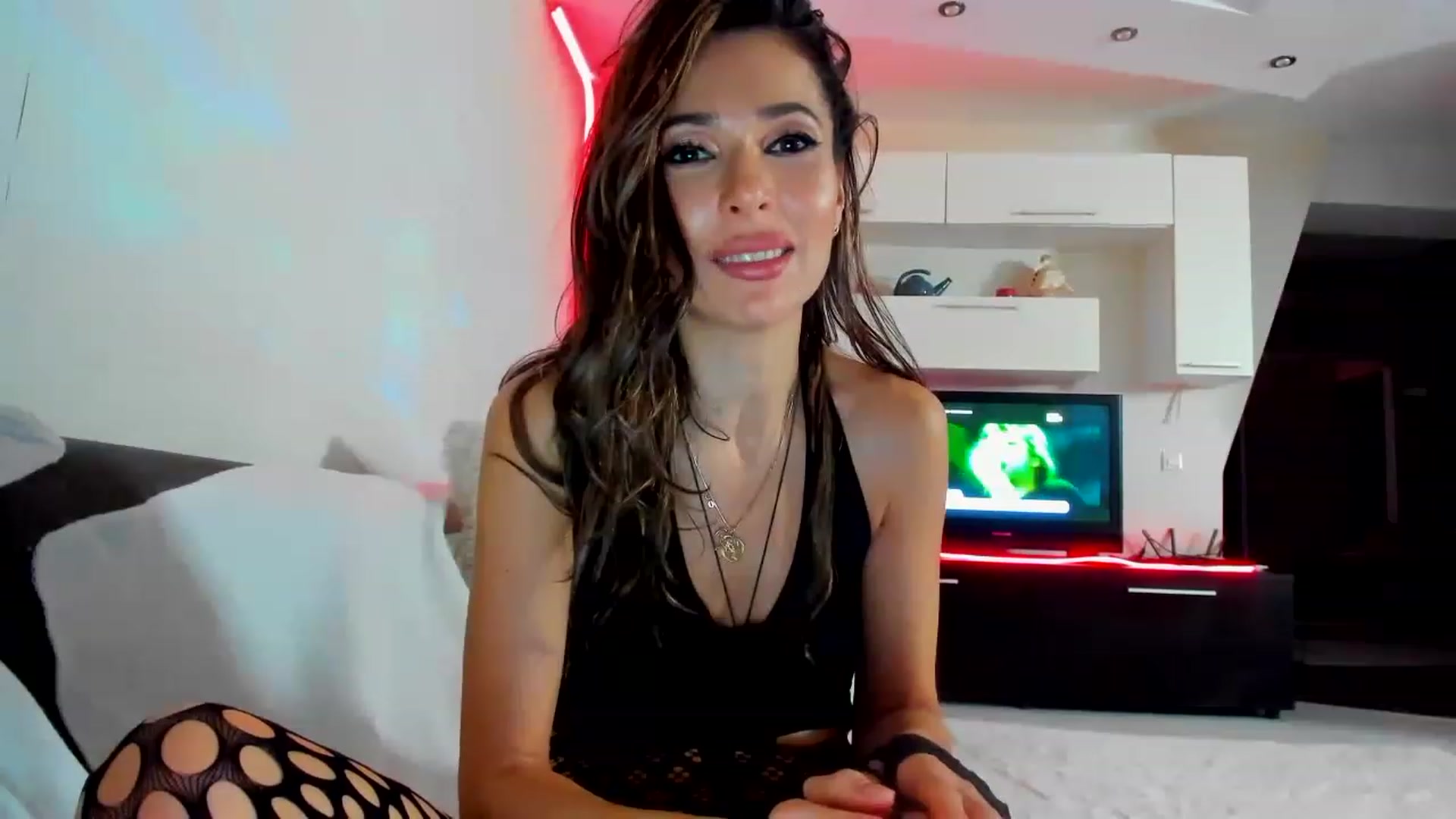Gallery image thumbnail from SmileyTinaa's myfreecams stream on, 02/24/2023, 05:43 image 17 of 20