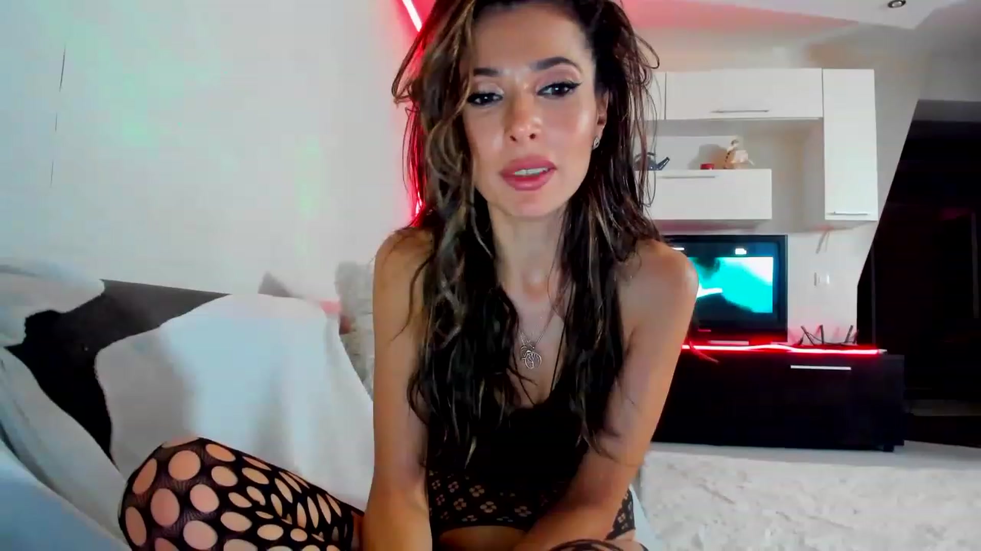 Gallery image thumbnail from SmileyTinaa's myfreecams stream on, 02/24/2023, 06:06 image 18 of 20