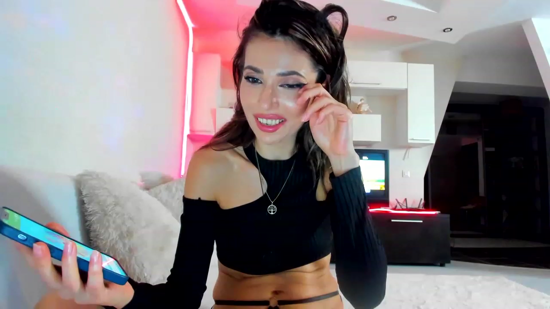 Gallery image thumbnail from SmileyTinaa's myfreecams stream on, 02/28/2023, 01:44 image 15 of 20