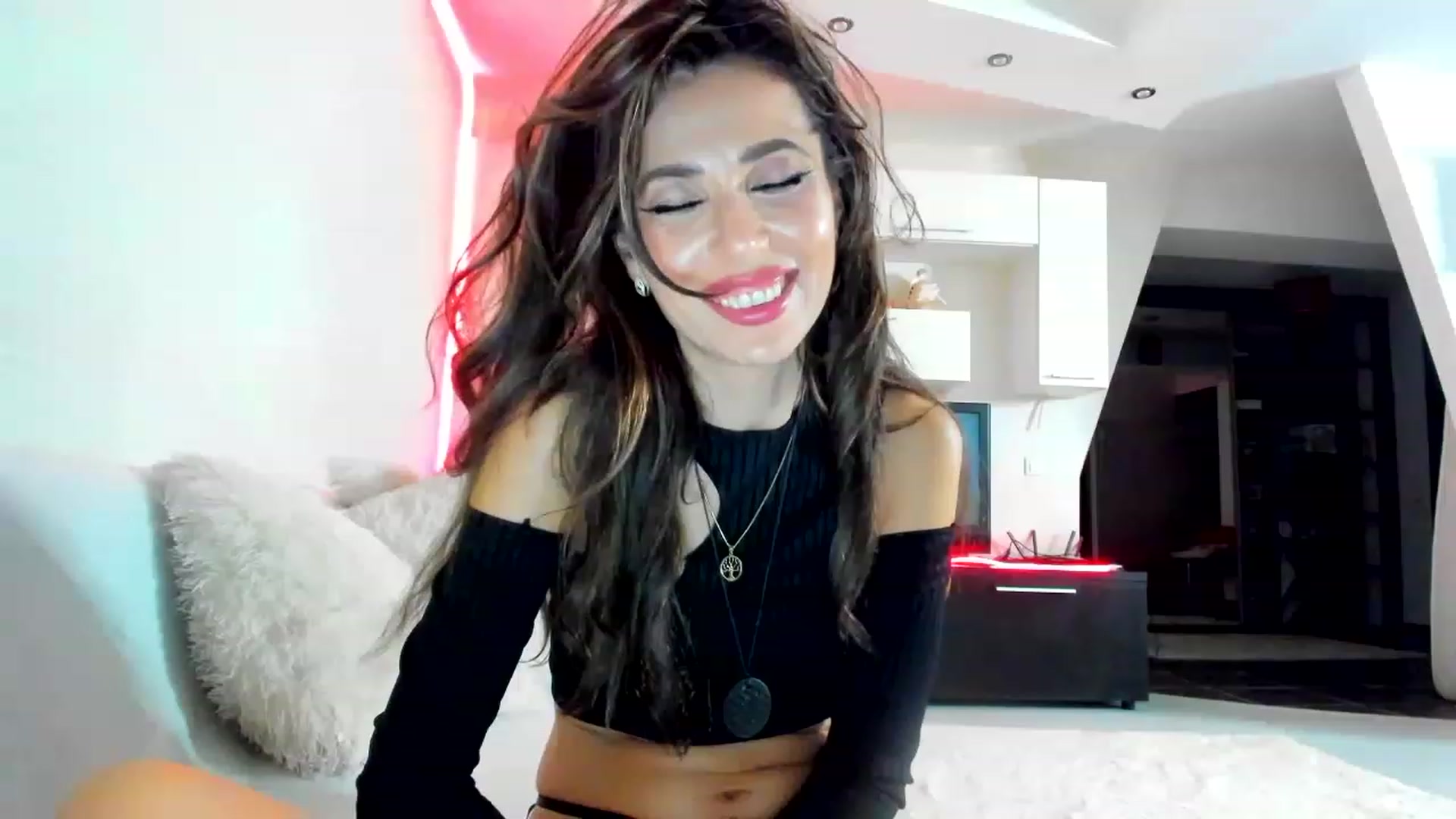 Gallery image thumbnail from SmileyTinaa's myfreecams stream on, 02/28/2023, 01:44 image 2 of 20