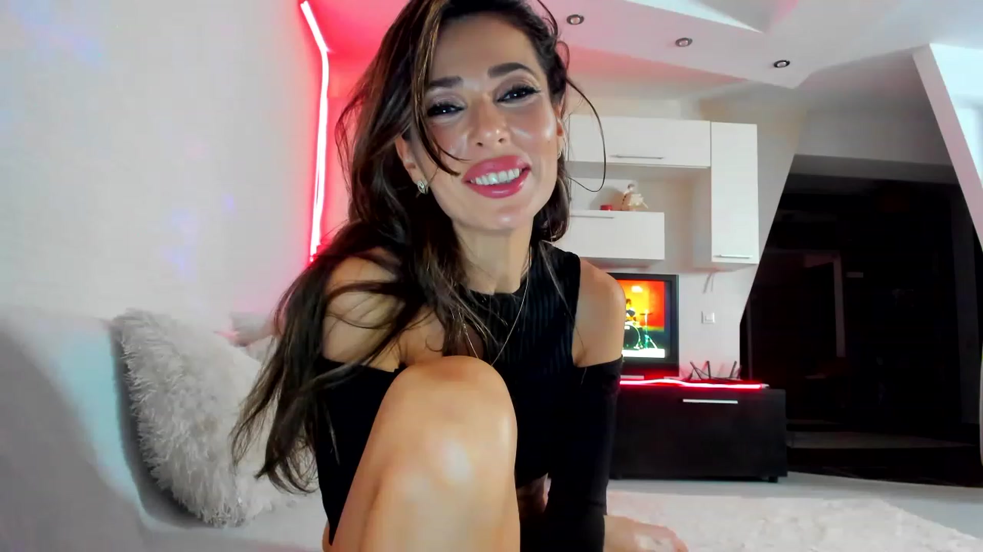 Gallery image thumbnail from SmileyTinaa's myfreecams stream on, 02/28/2023, 01:44 image 8 of 20