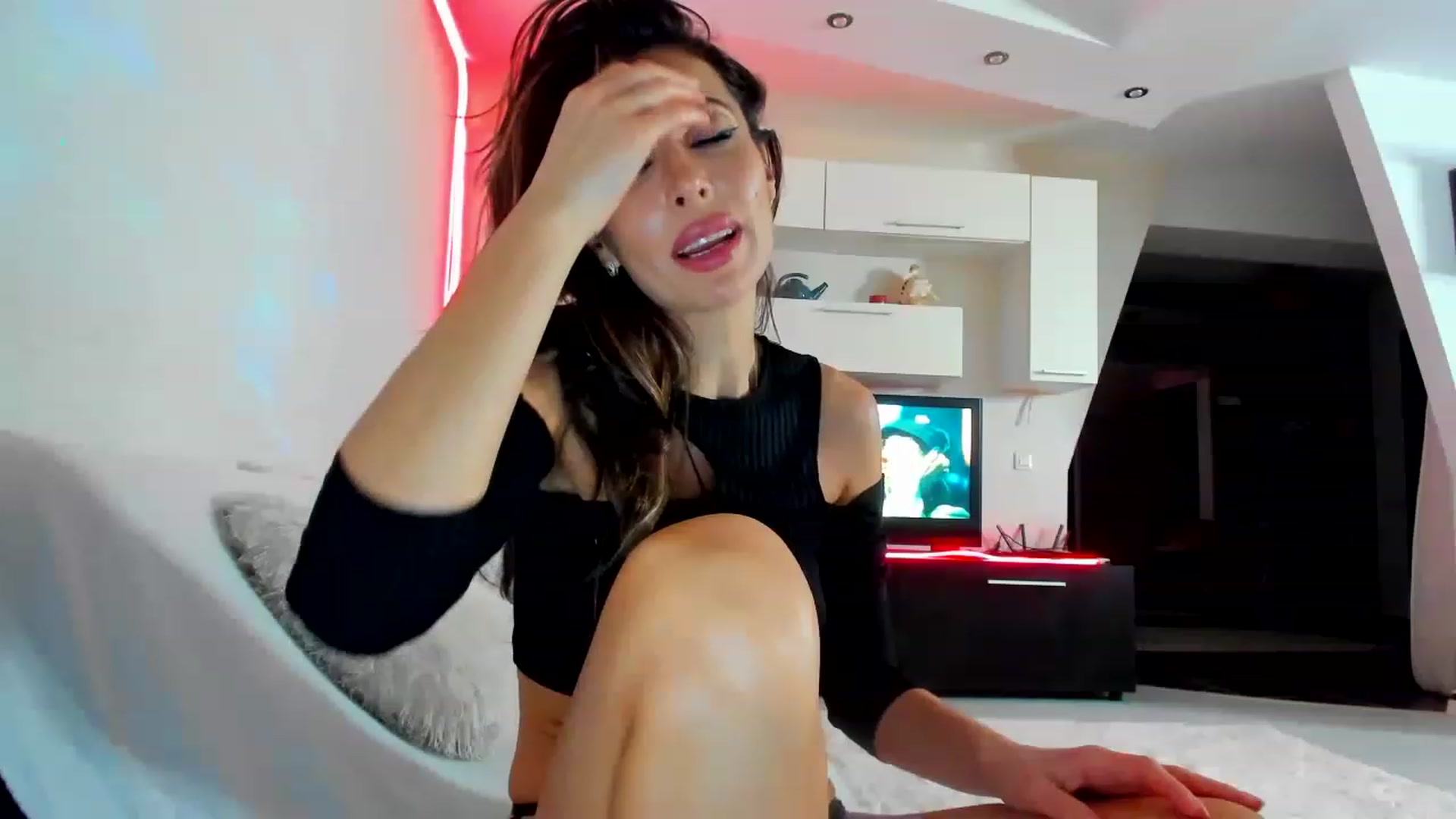 Gallery image thumbnail from SmileyTinaa's myfreecams stream on, 02/28/2023, 02:51 image 14 of 20