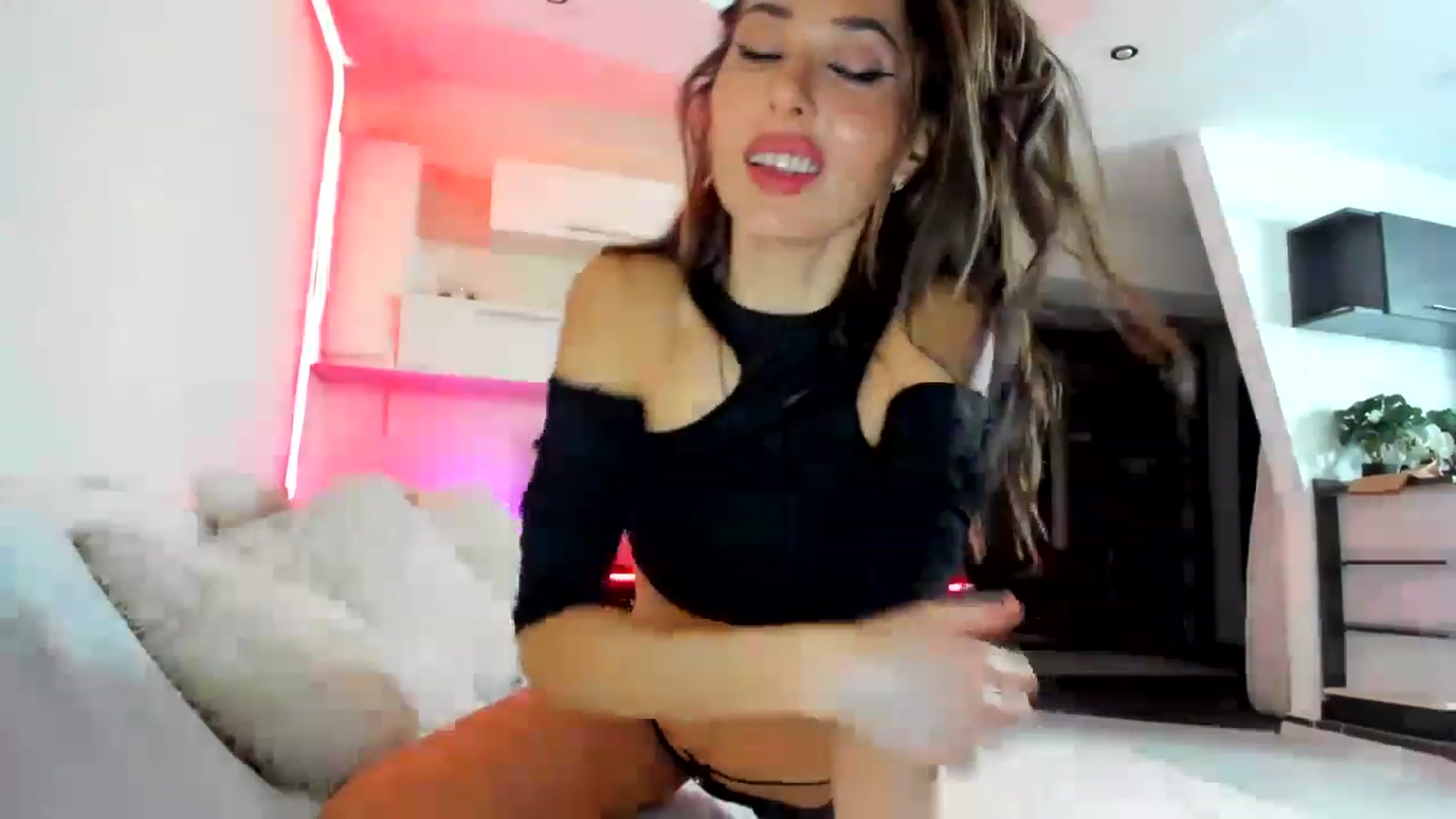 Gallery image thumbnail from SmileyTinaa's myfreecams stream on, 02/28/2023, 04:29 image 5 of 20