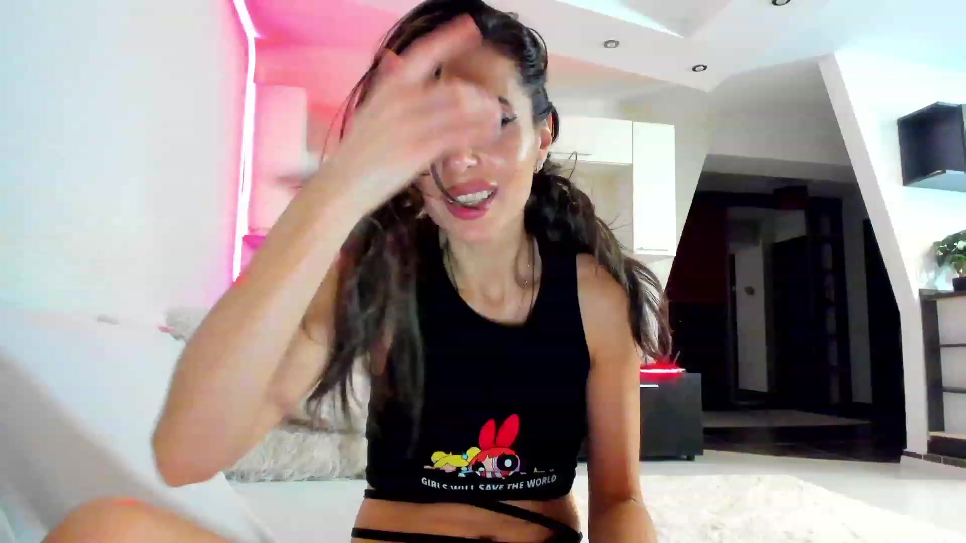Gallery image thumbnail from SmileyTinaa's myfreecams stream on, 03/01/2023, 04:01 image 17 of 20