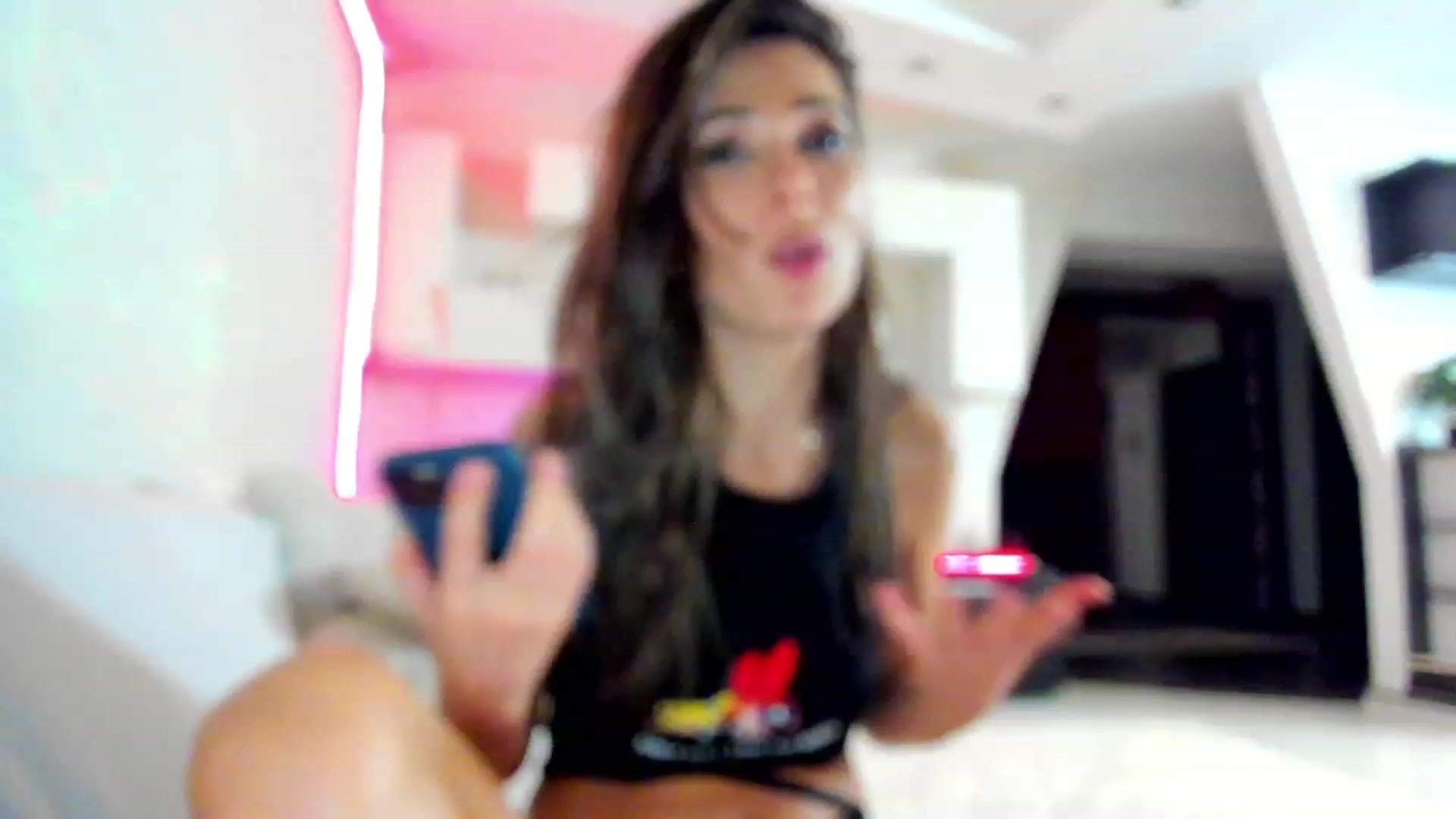 Gallery image thumbnail from SmileyTinaa's myfreecams stream on, 03/01/2023, 04:01 image 16 of 20