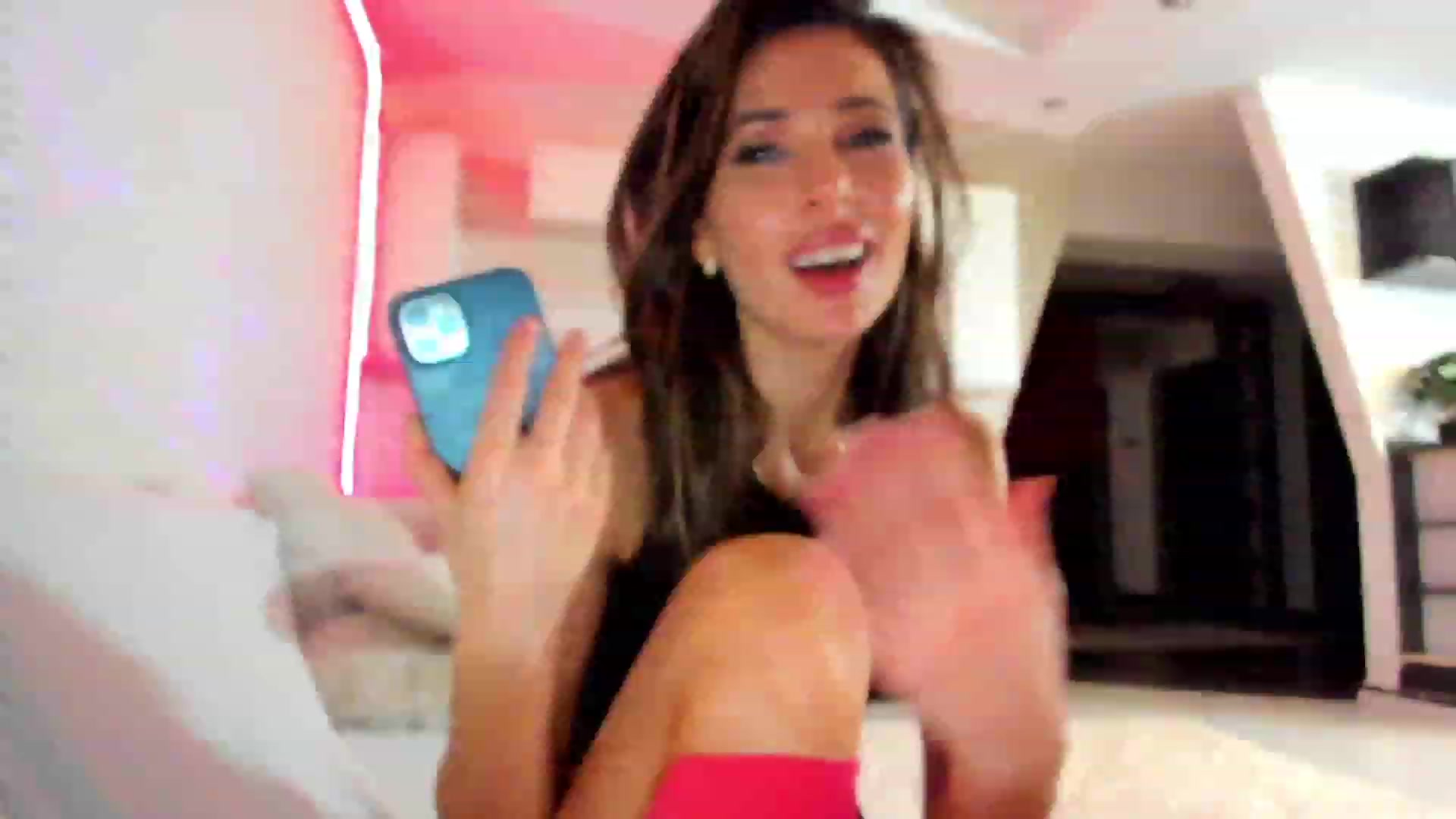 Gallery image thumbnail from SmileyTinaa's myfreecams stream on, 03/01/2023, 04:01 image 15 of 20