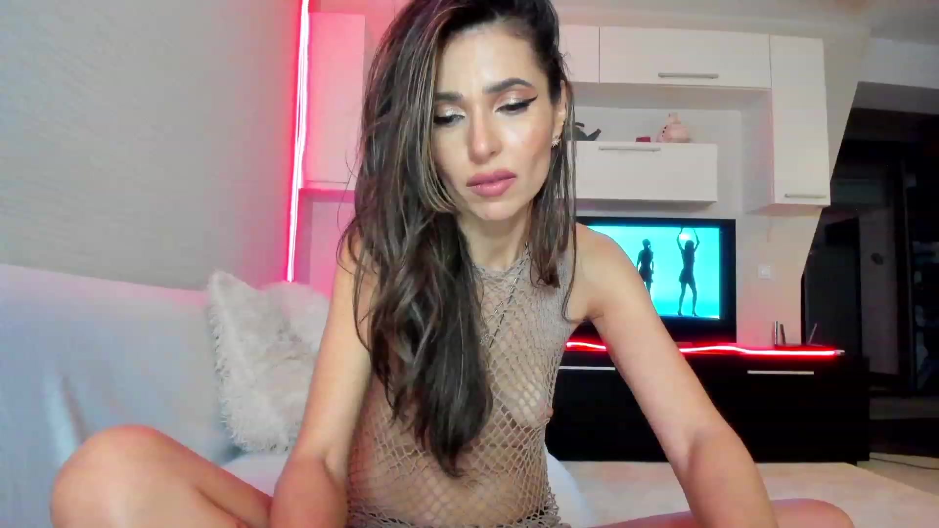 Gallery image thumbnail from SmileyTinaa's myfreecams stream on, 03/02/2023, 04:42 image 3 of 20