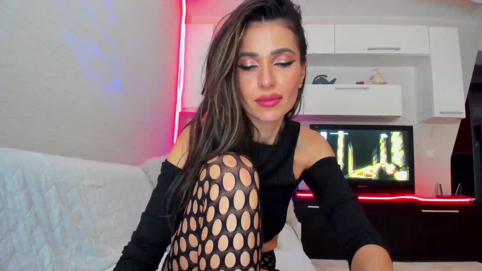 Gallery image thumbnail from SmileyTinaa's myfreecams stream on, 03/03/2023, 02:18 image 18 of 20