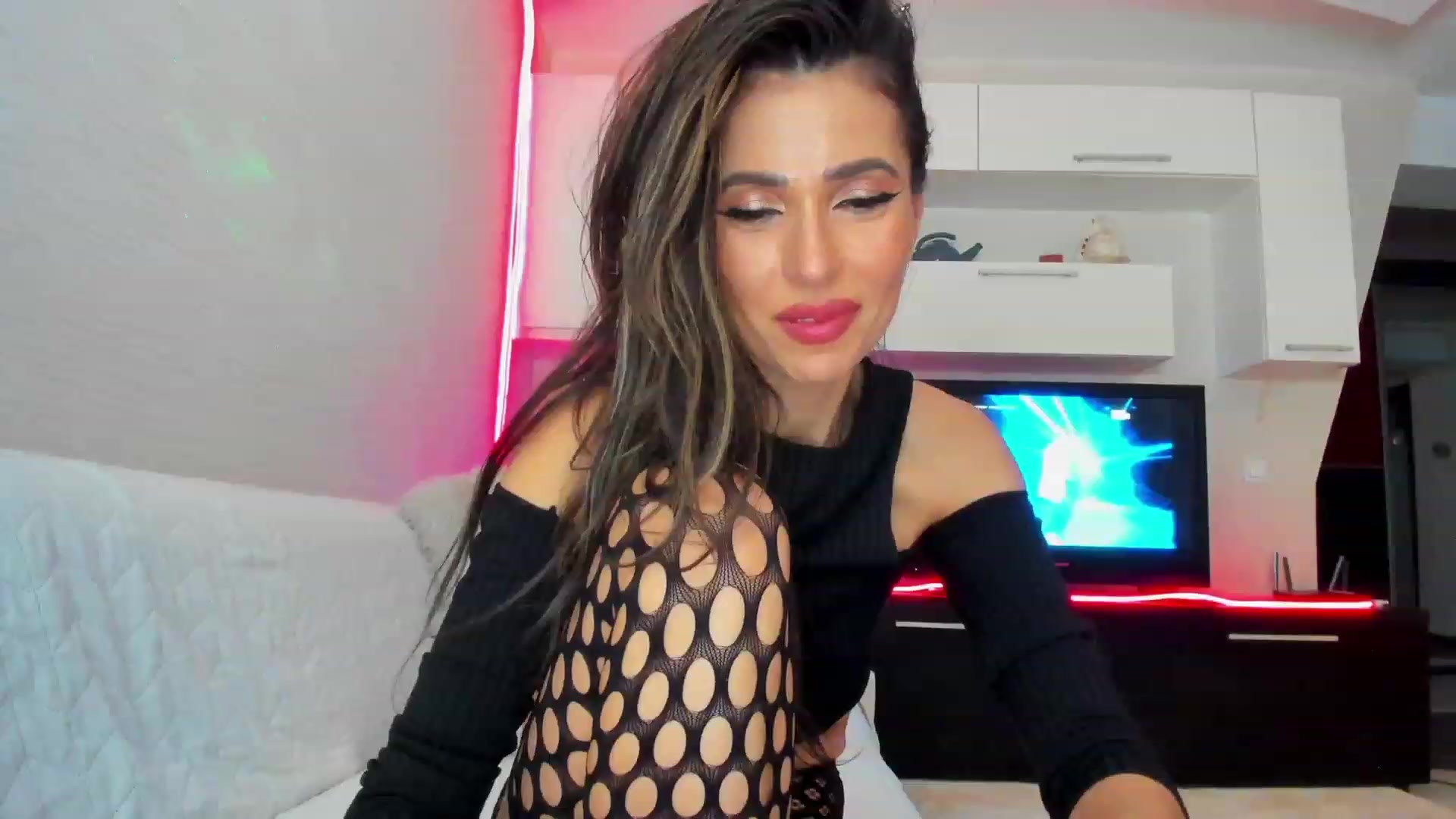 Gallery image thumbnail from SmileyTinaa's myfreecams stream on, 03/03/2023, 02:18 image 16 of 20