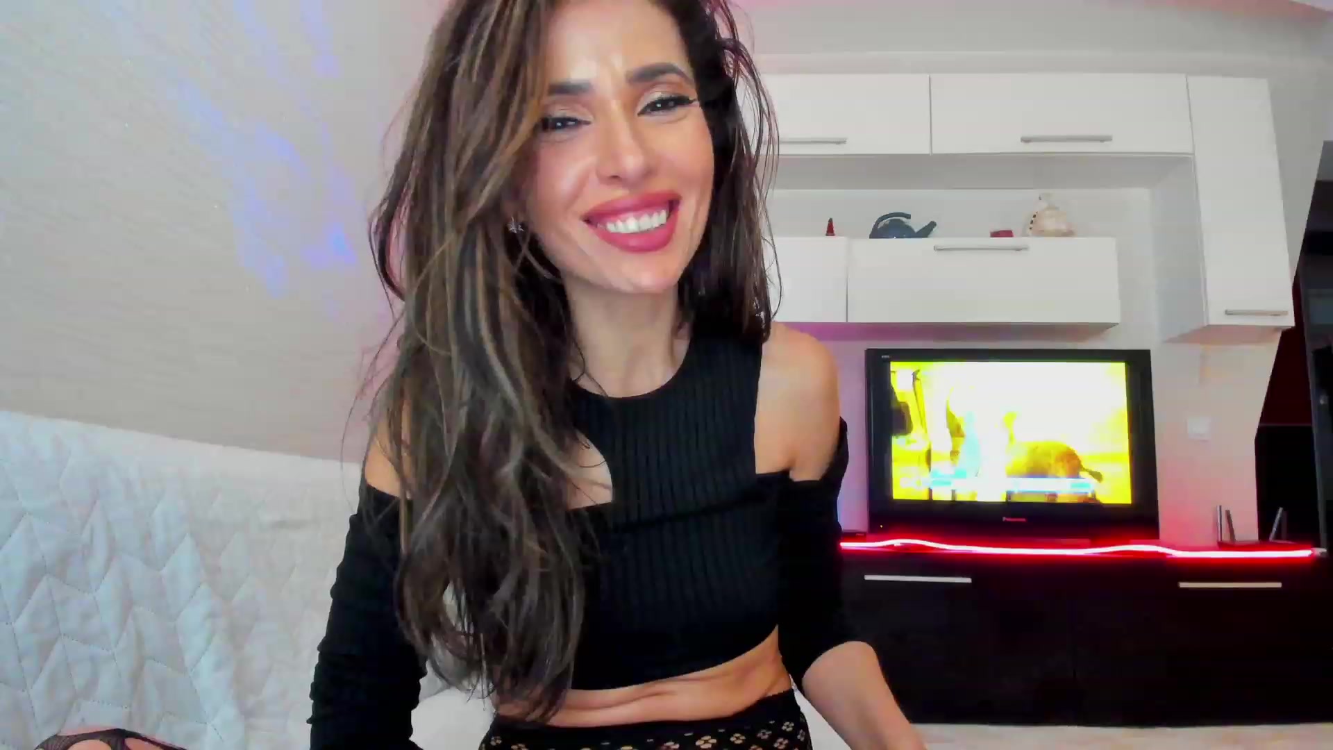 Gallery image thumbnail from SmileyTinaa's myfreecams stream on, 03/03/2023, 05:28 image 4 of 20