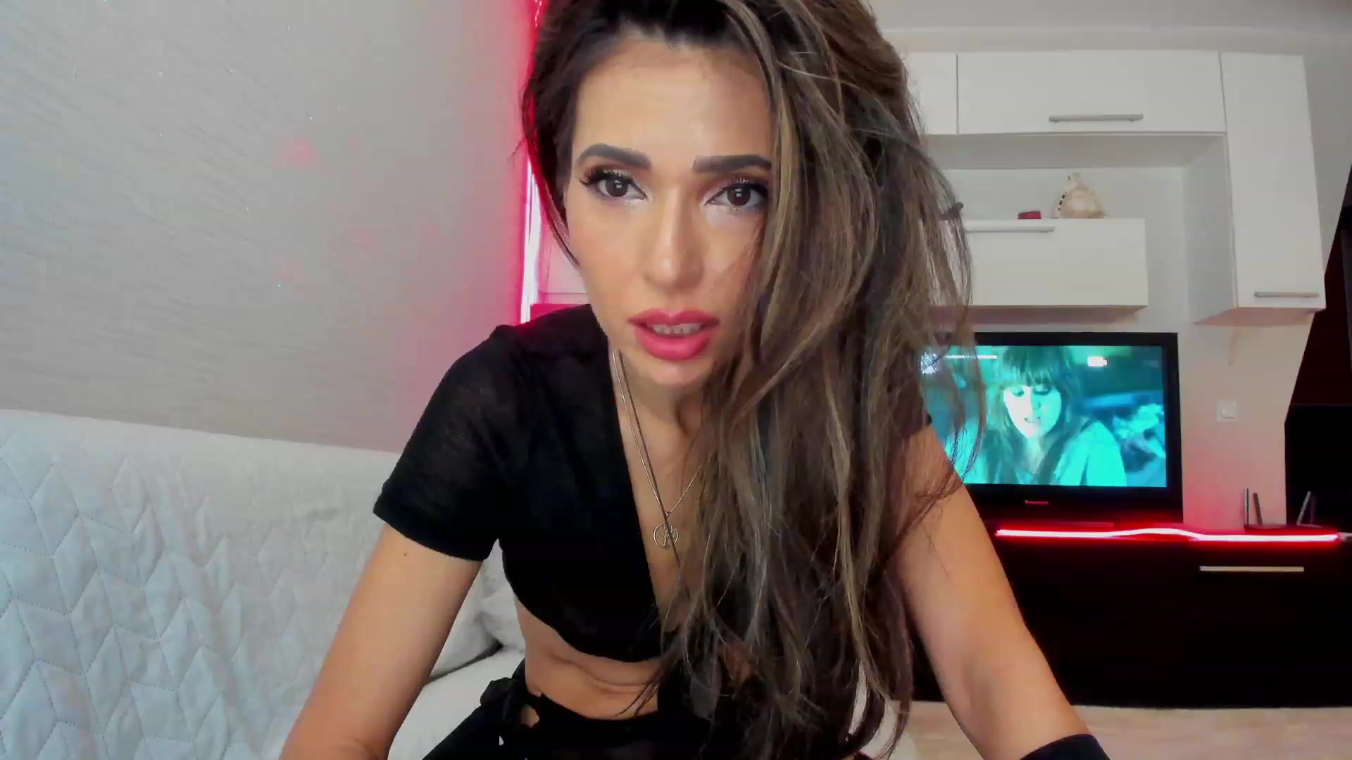 Gallery image thumbnail from SmileyTinaa's myfreecams stream on, 03/04/2023, 24:04 image 12 of 20