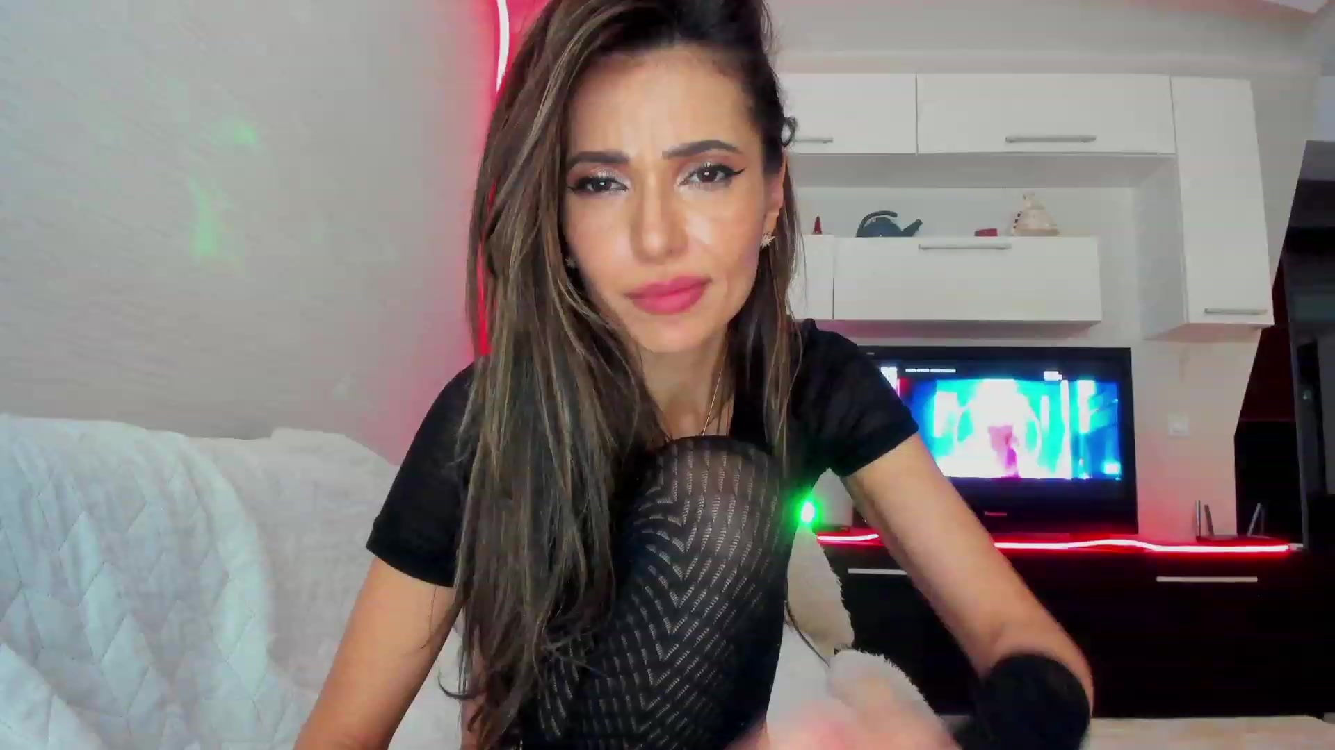 Gallery image thumbnail from SmileyTinaa's myfreecams stream on, 03/04/2023, 05:26 image 4 of 20