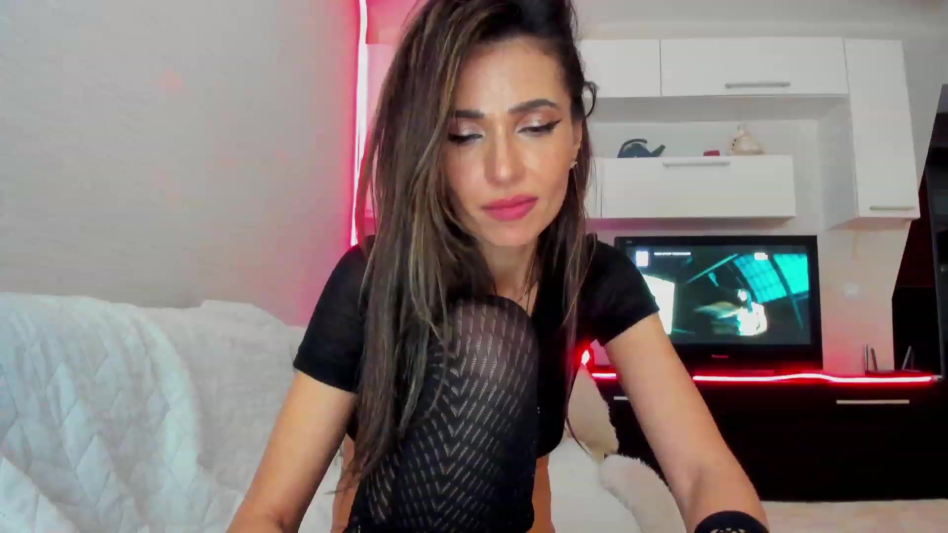 Gallery image thumbnail from SmileyTinaa's myfreecams stream on, 03/04/2023, 05:26 image 7 of 20