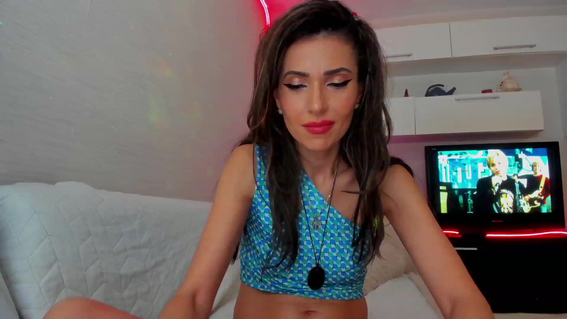 Gallery image thumbnail from SmileyTinaa's myfreecams stream on, 03/06/2023, 23:35 image 1 of 20