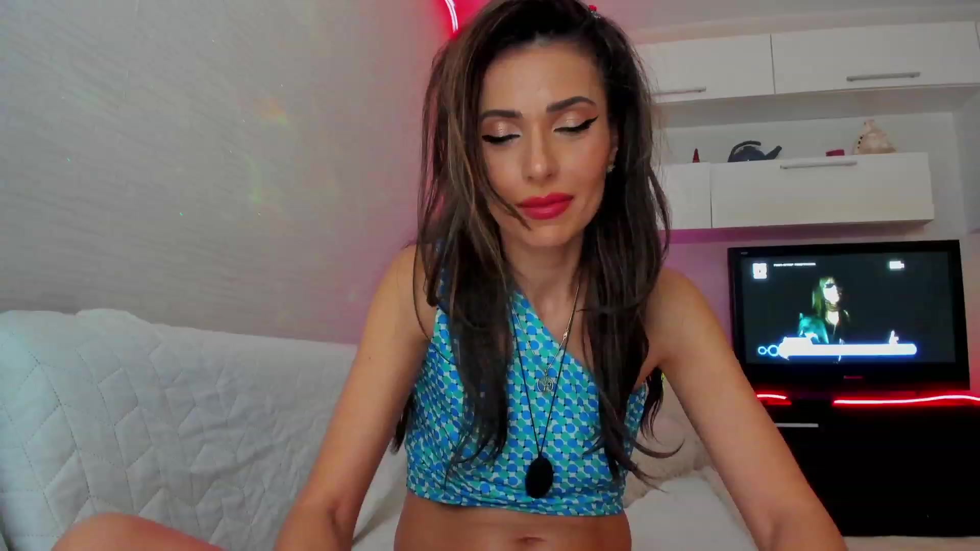 Gallery image thumbnail from SmileyTinaa's myfreecams stream on, 03/06/2023, 23:35 image 3 of 20