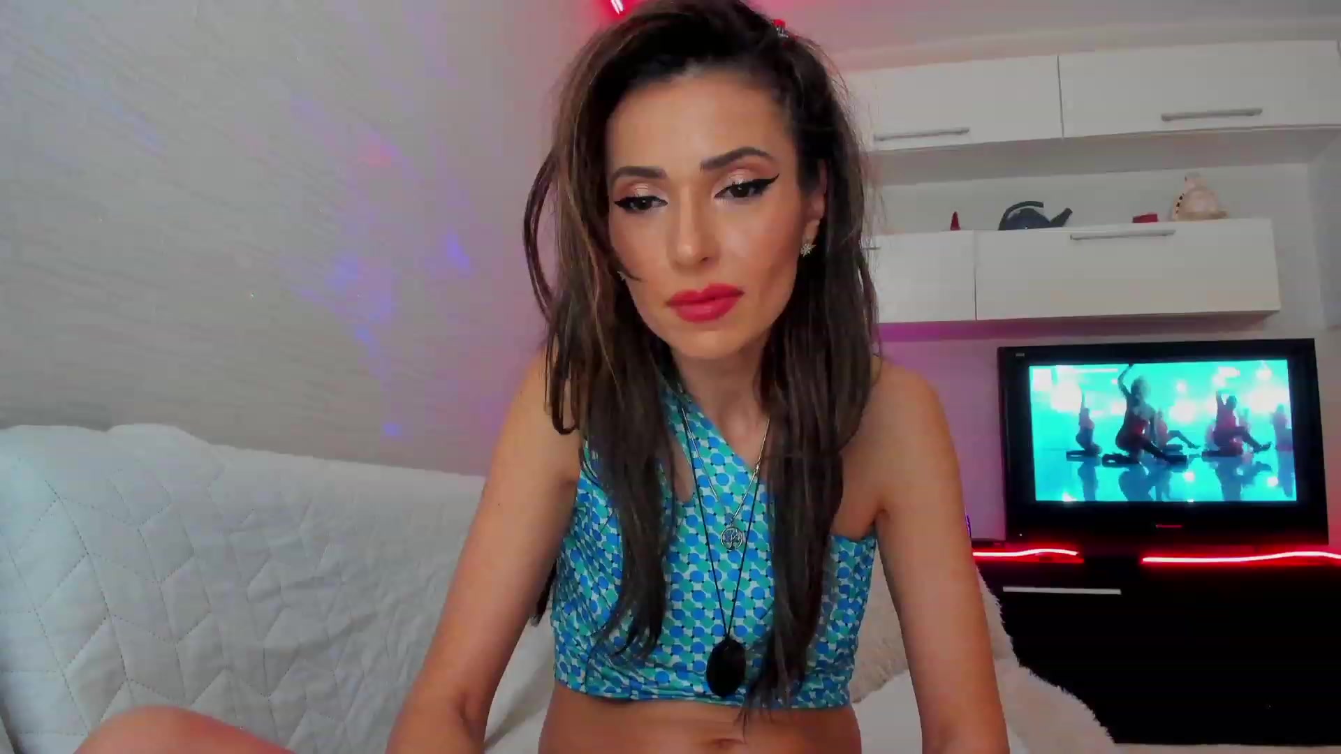 Gallery image thumbnail from SmileyTinaa's myfreecams stream on, 03/06/2023, 23:35 image 4 of 20