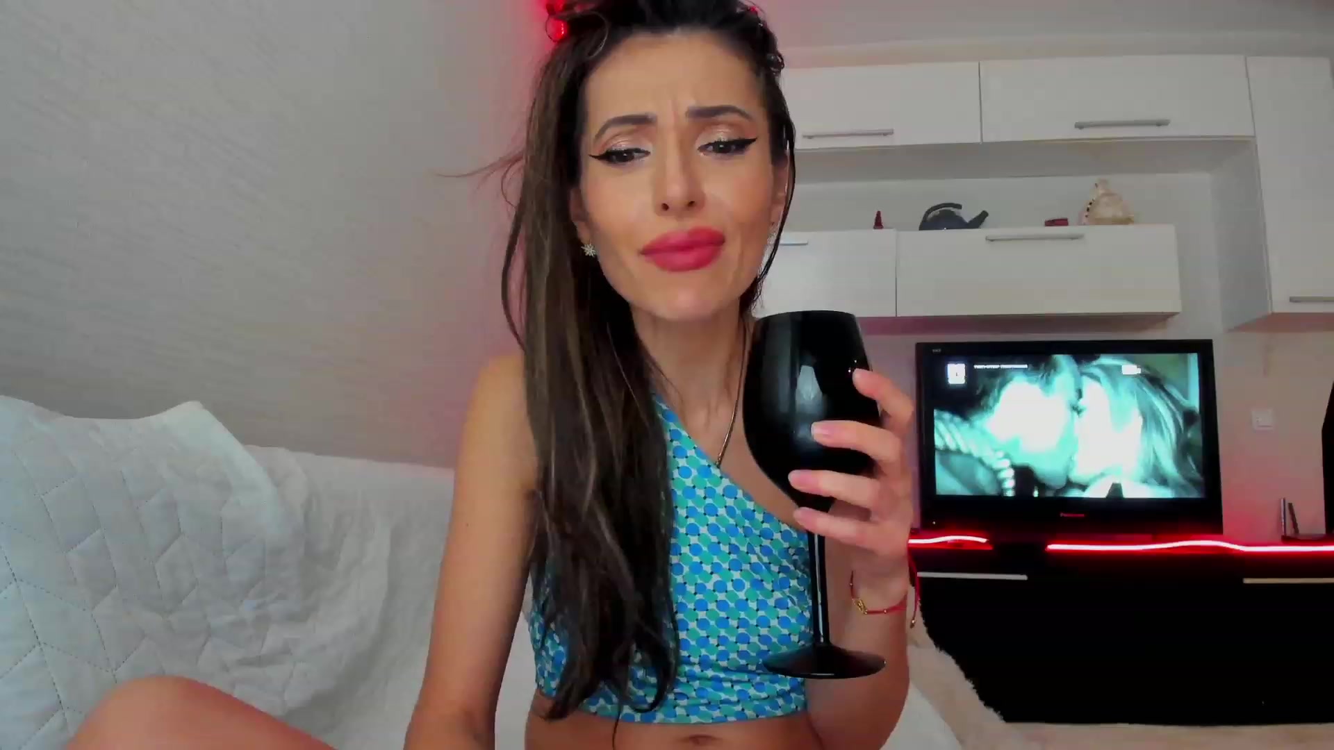 Gallery image thumbnail from SmileyTinaa's myfreecams stream on, 03/07/2023, 01:47 image 3 of 20