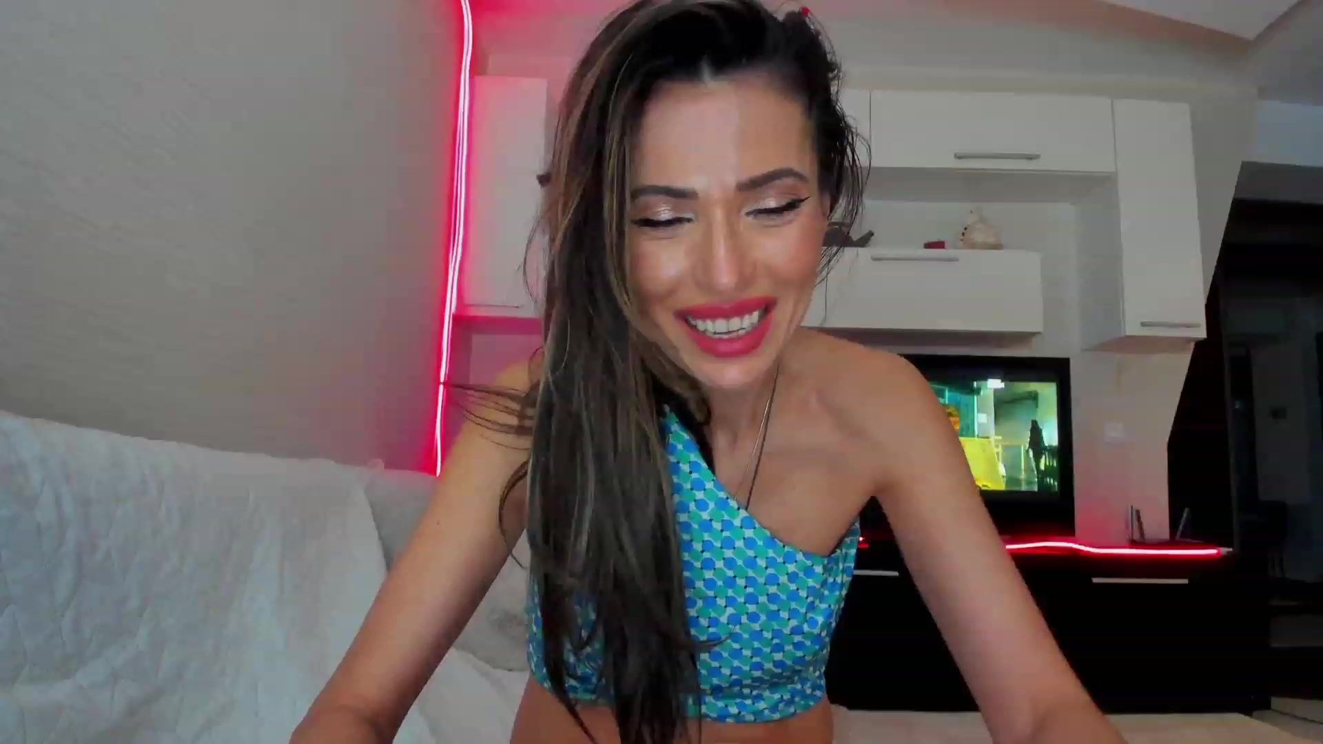 Gallery image thumbnail from SmileyTinaa's myfreecams stream on, 03/07/2023, 03:01 image 19 of 20