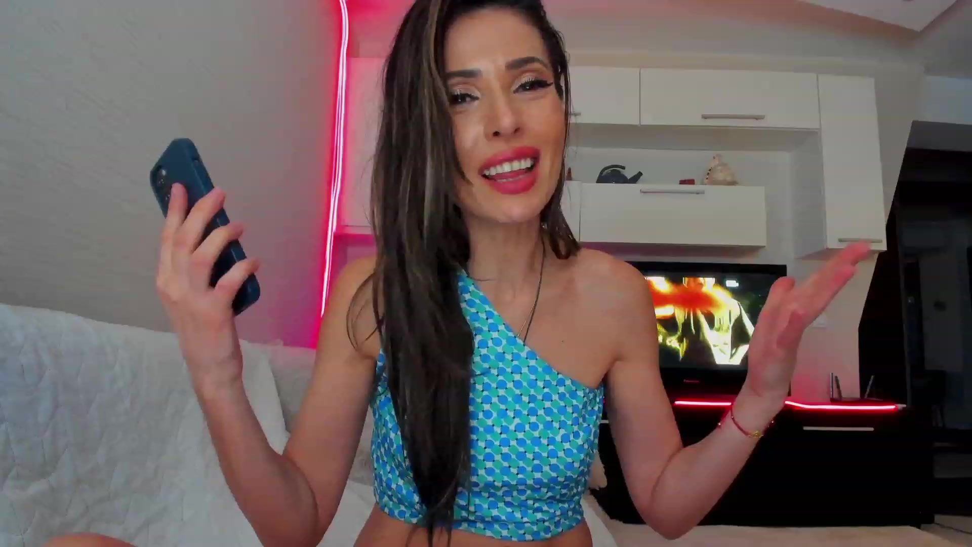 Gallery image thumbnail from SmileyTinaa's myfreecams stream on, 03/07/2023, 03:01 image 13 of 20