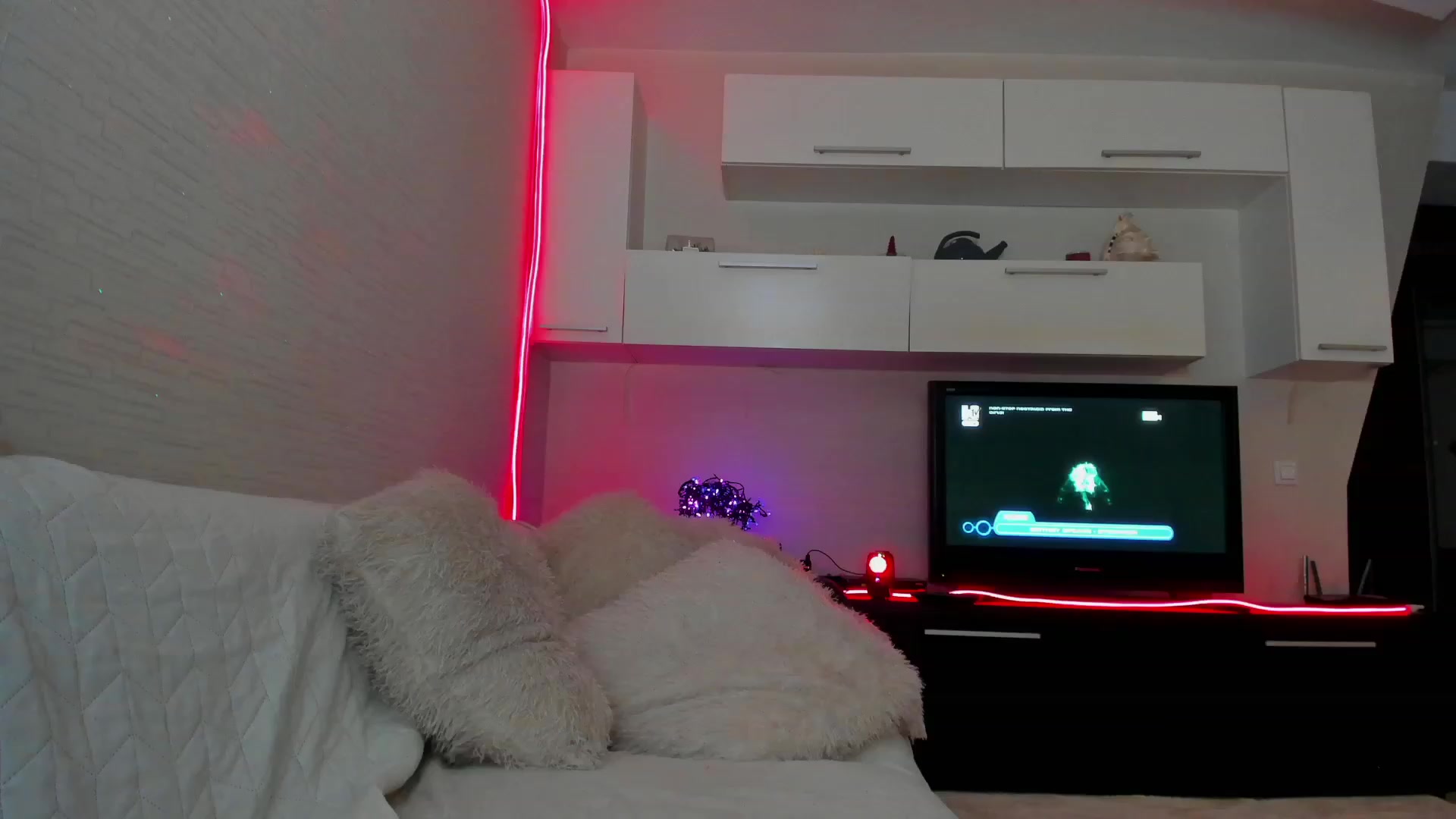 Gallery image thumbnail from SmileyTinaa's myfreecams stream on, 03/09/2023, 24:06 image 6 of 20