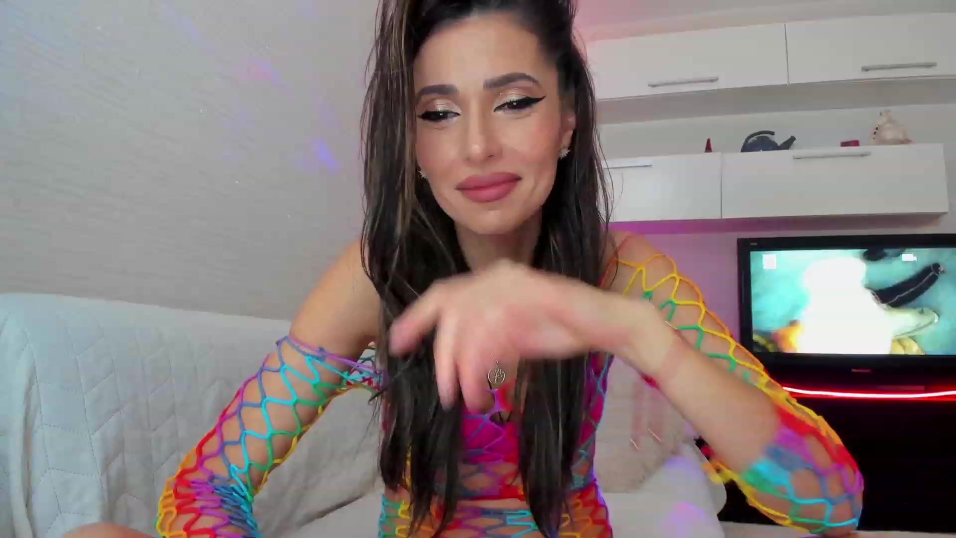 Gallery image thumbnail from SmileyTinaa's myfreecams stream on, 03/09/2023, 23:40 image 5 of 20