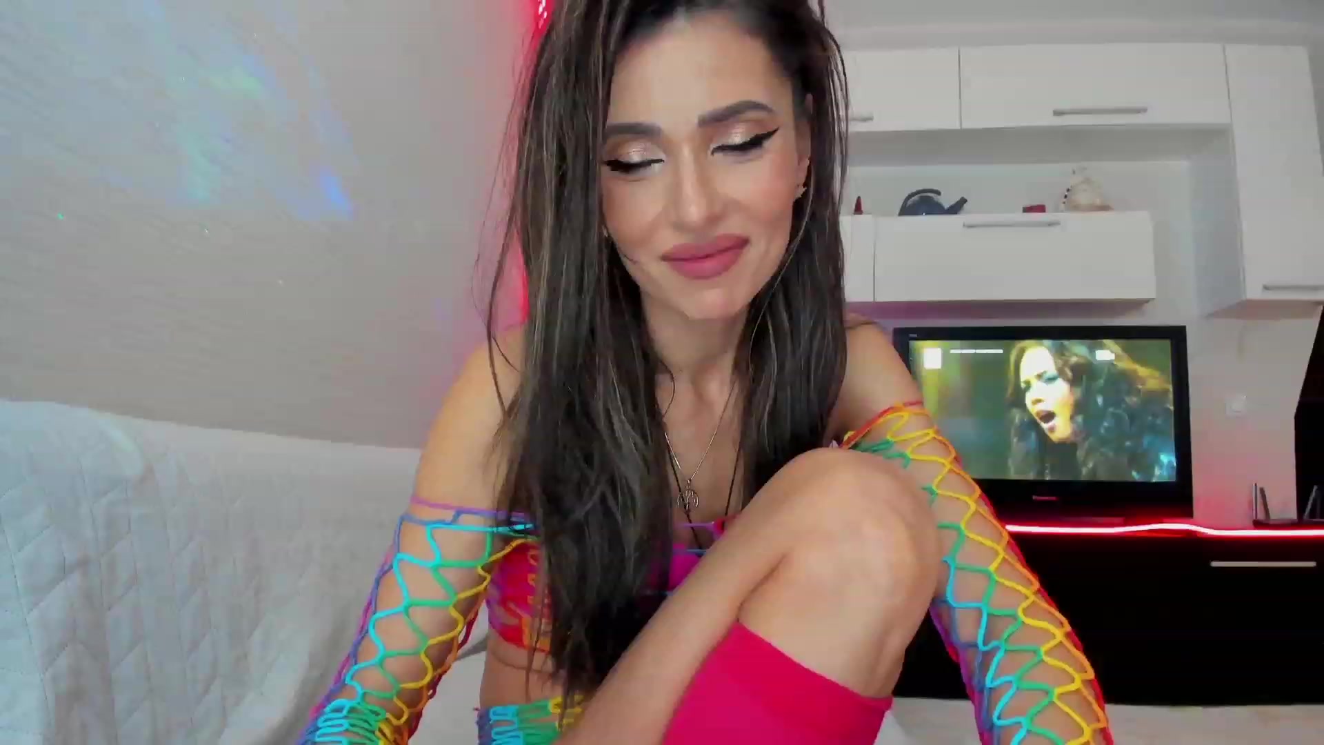 Gallery image thumbnail from SmileyTinaa's myfreecams stream on, 03/09/2023, 23:40 image 13 of 20
