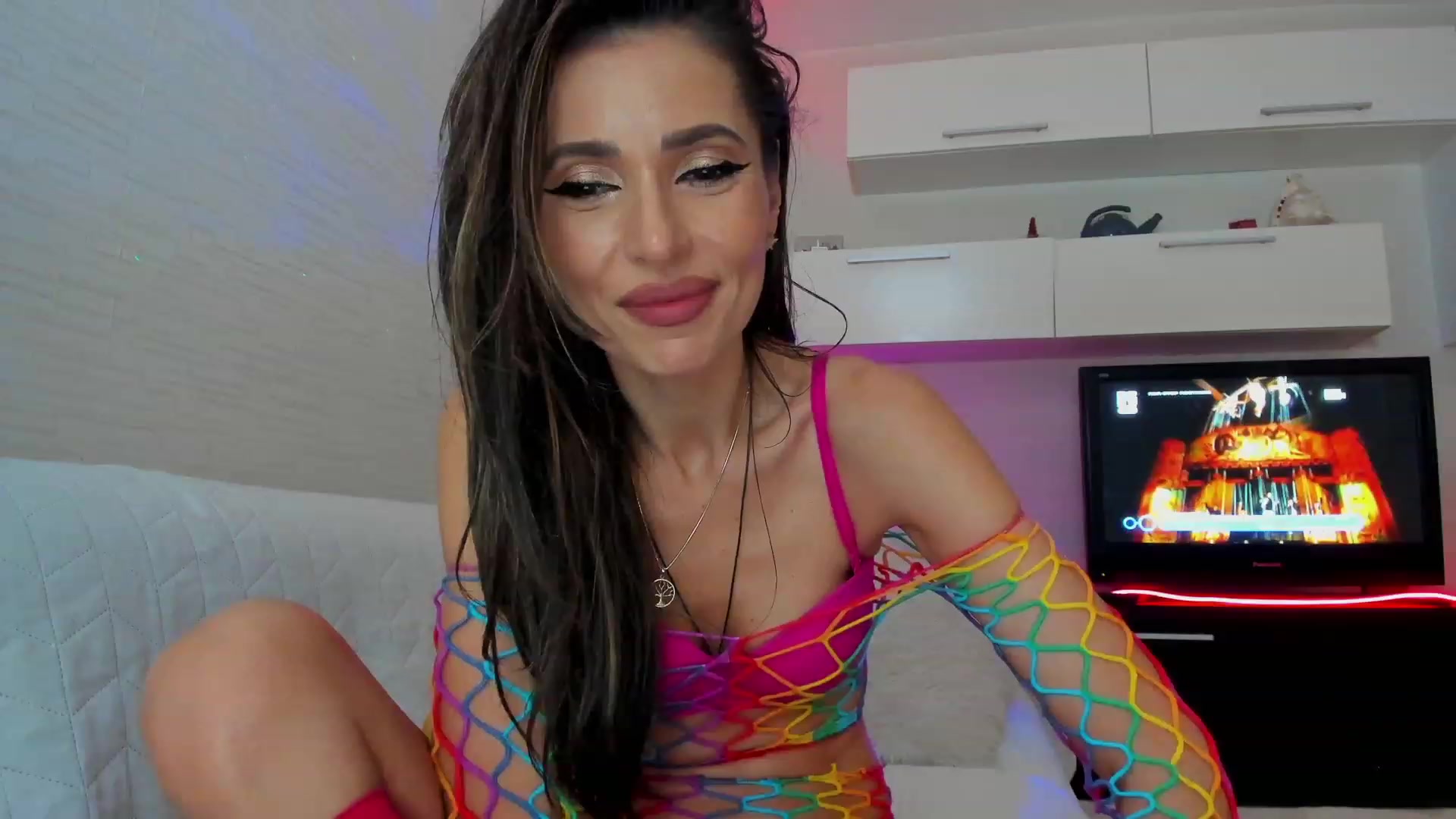 Gallery image thumbnail from SmileyTinaa's myfreecams stream on, 03/10/2023, 01:04 image 6 of 20