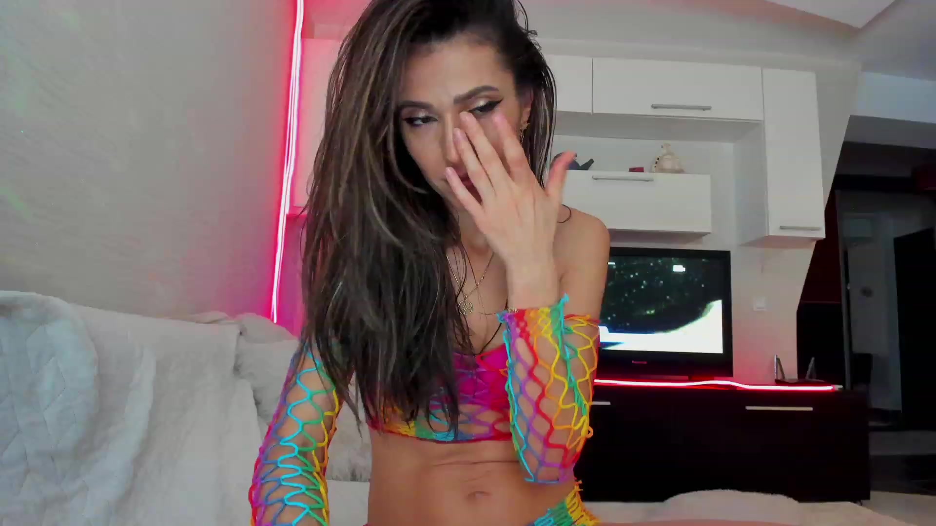 Gallery image thumbnail from SmileyTinaa's myfreecams stream on, 03/10/2023, 04:44 image 16 of 20