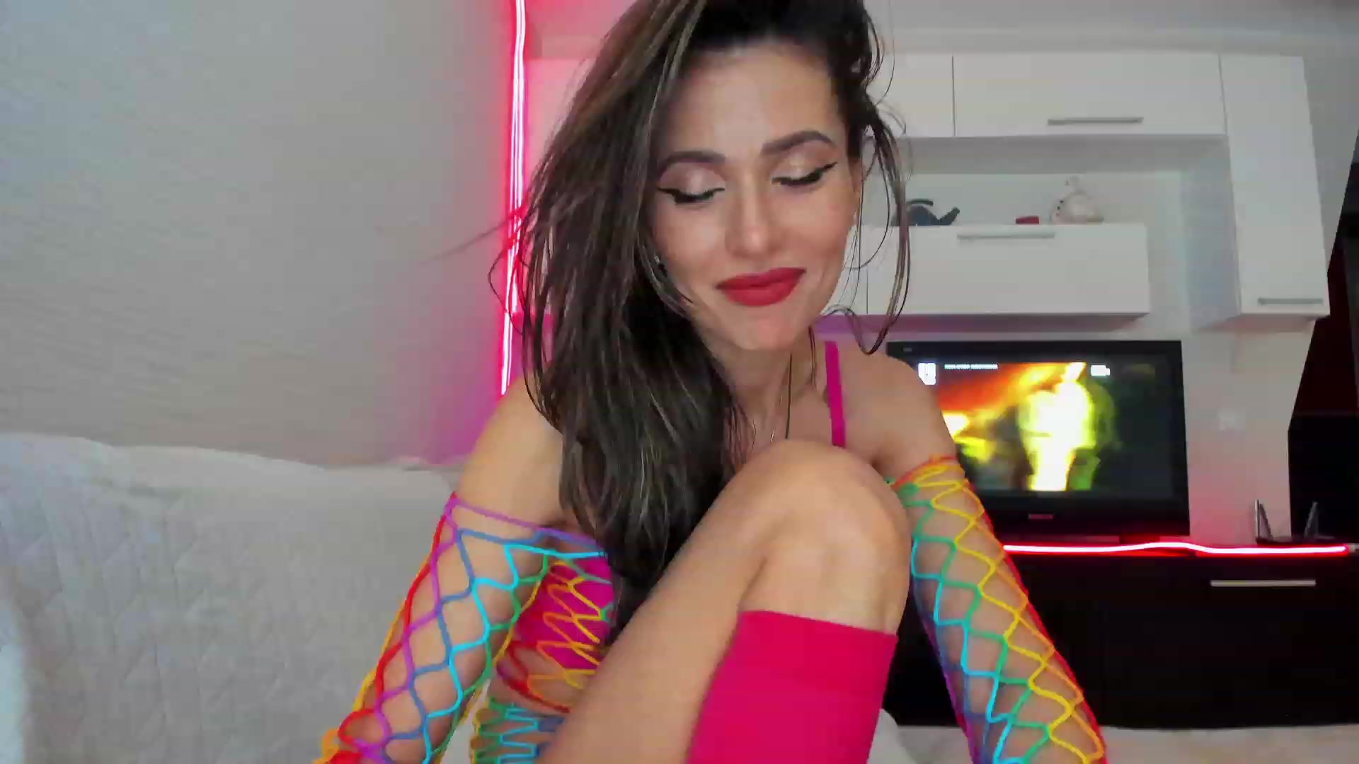 Gallery image thumbnail from SmileyTinaa's myfreecams stream on, 03/10/2023, 06:14 image 5 of 20
