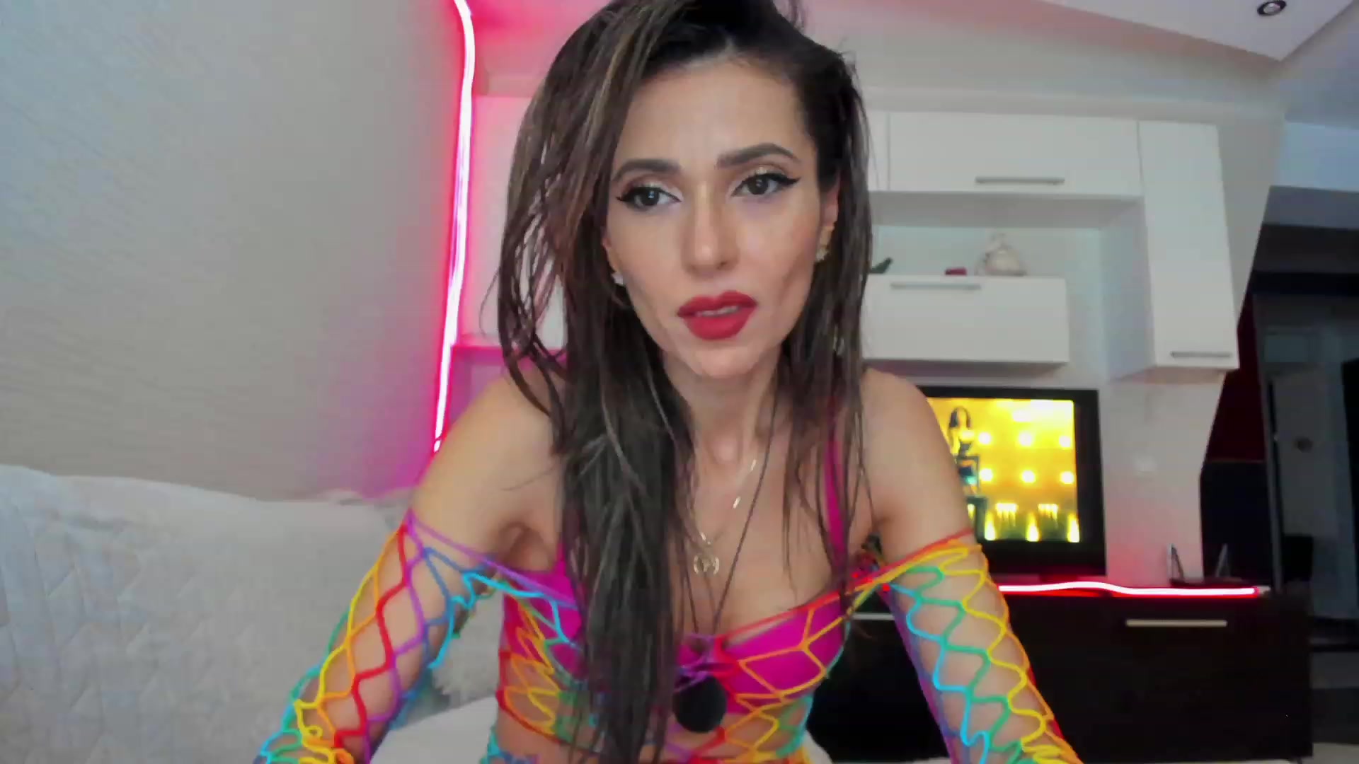 Gallery image thumbnail from SmileyTinaa's myfreecams stream on, 03/10/2023, 06:14 image 1 of 20