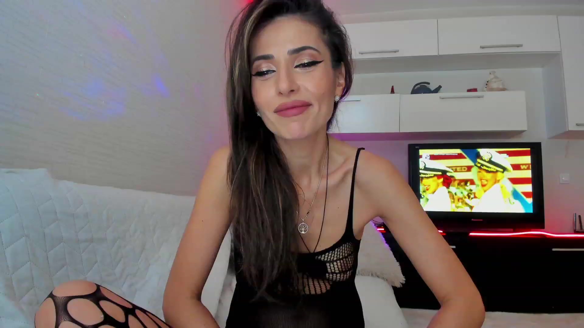 Gallery image thumbnail from SmileyTinaa's myfreecams stream on, 03/11/2023, 24:22 image 19 of 20