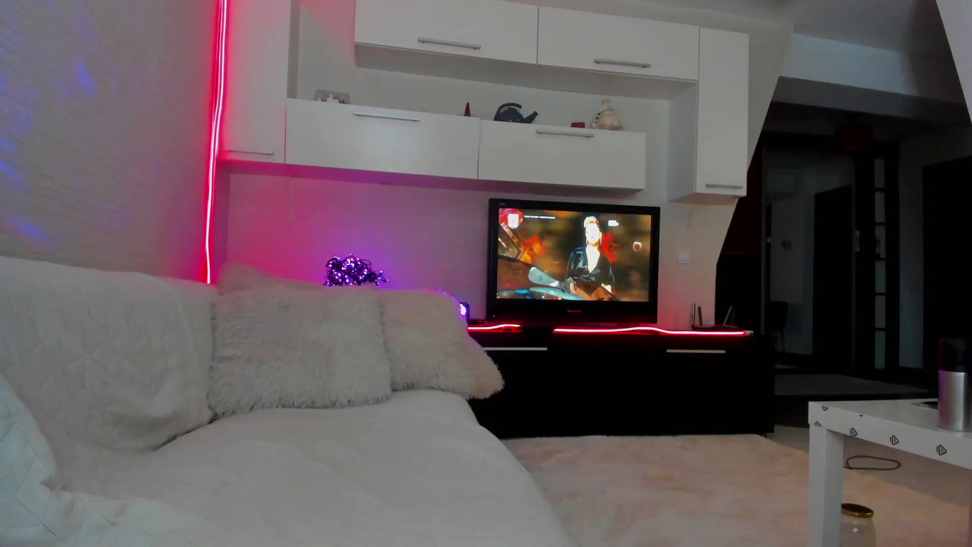 Gallery image thumbnail from SmileyTinaa's myfreecams stream on, 03/14/2023, 24:51 image 20 of 20