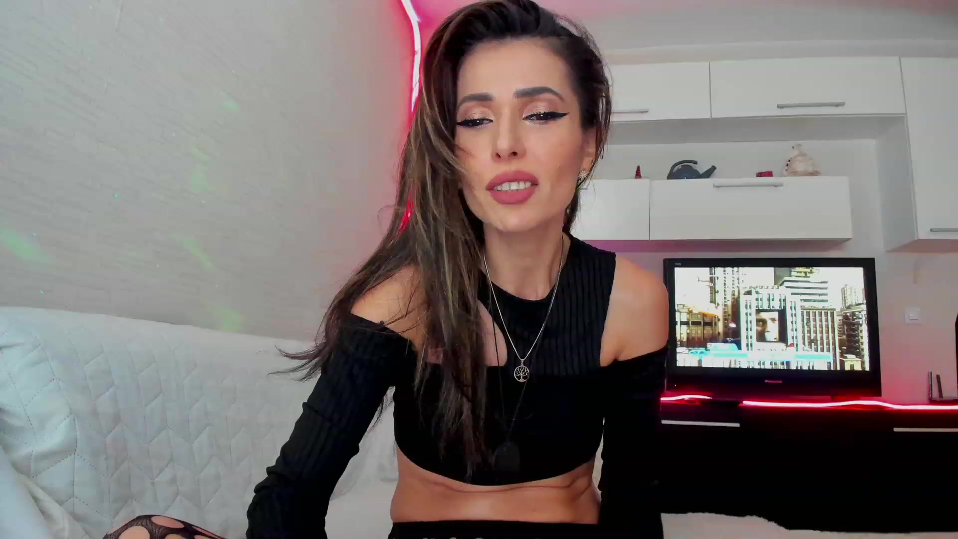 Gallery image thumbnail from SmileyTinaa's myfreecams stream on, 03/15/2023, 21:54 image 20 of 20
