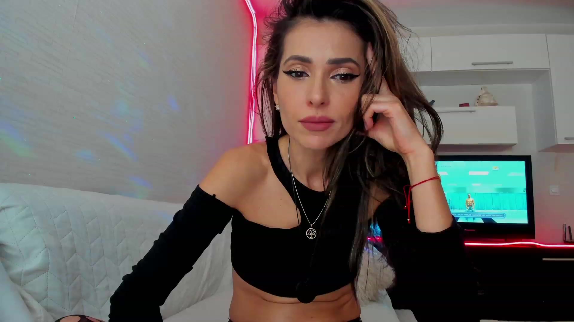 Gallery image thumbnail from SmileyTinaa's myfreecams stream on, 03/15/2023, 21:54 image 6 of 20