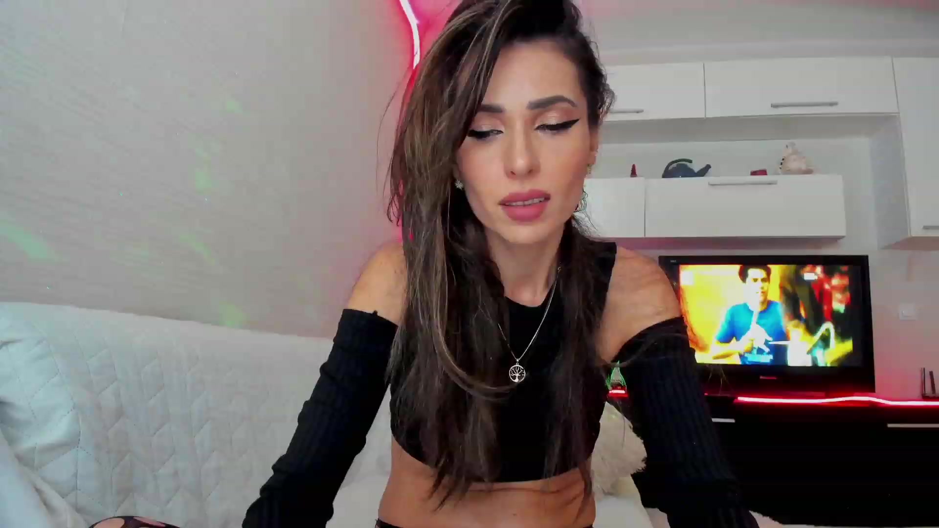 Gallery image thumbnail from SmileyTinaa's myfreecams stream on, 03/15/2023, 21:54 image 3 of 20
