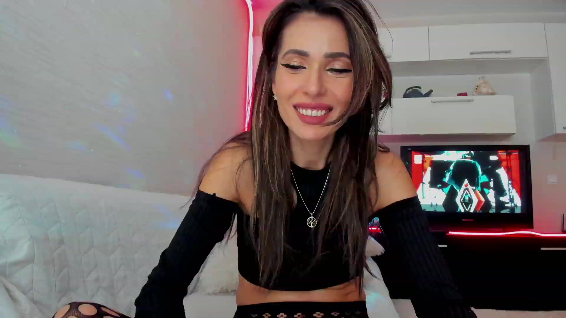 Gallery image thumbnail from SmileyTinaa's myfreecams stream on, 03/15/2023, 23:25 image 5 of 20