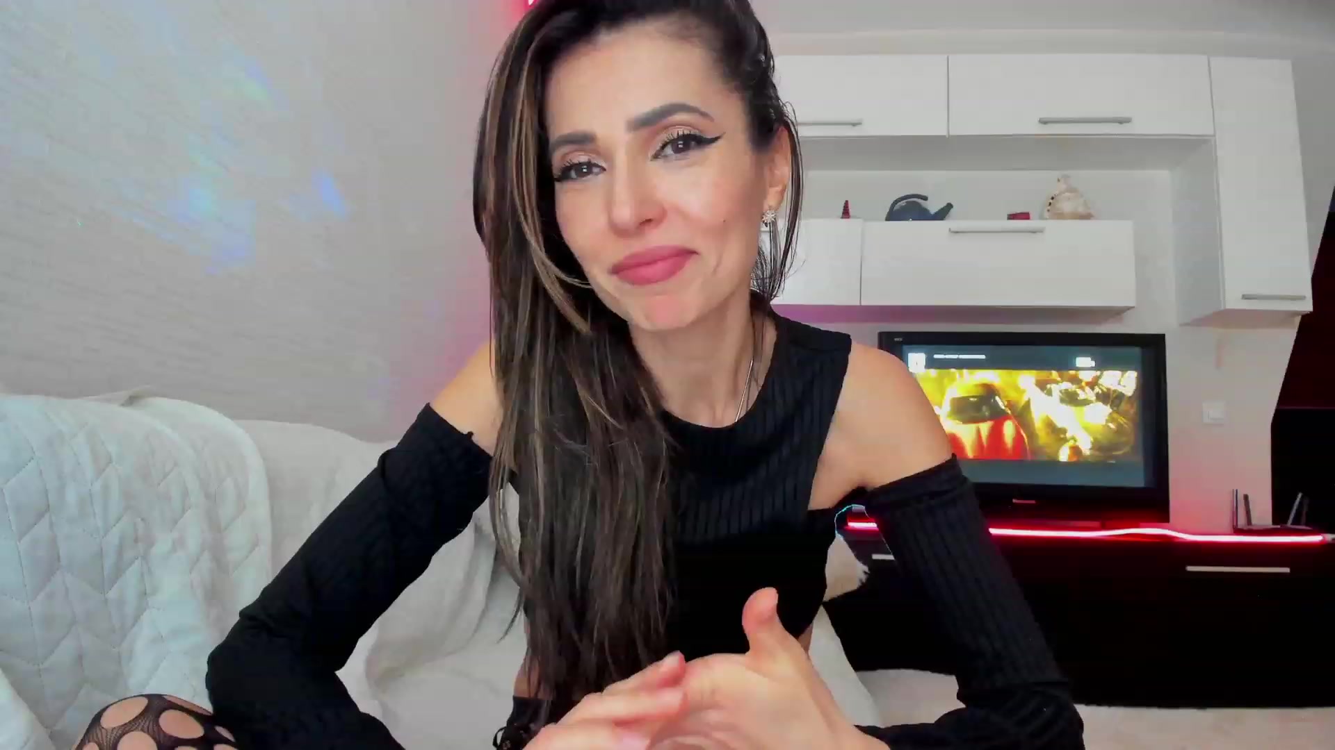 Gallery image thumbnail from SmileyTinaa's myfreecams stream on, 03/16/2023, 04:45 image 11 of 20