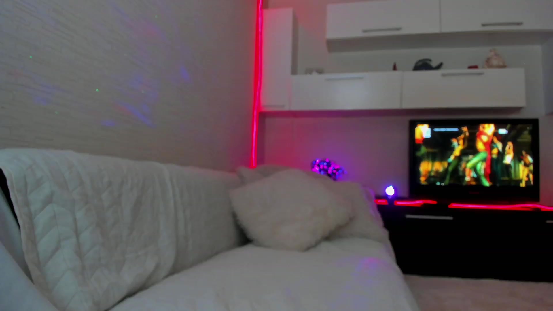Gallery image thumbnail from SmileyTinaa's myfreecams stream on, 03/17/2023, 24:00 image 10 of 20