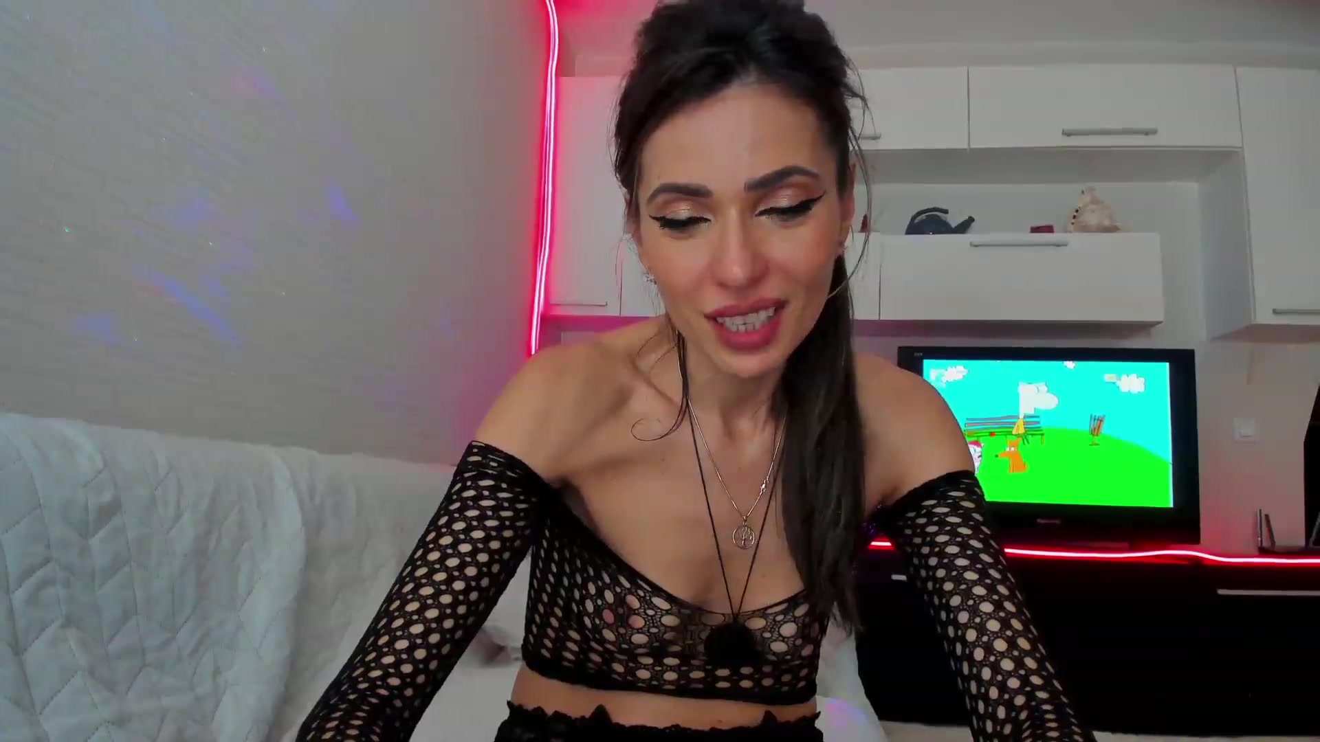 Gallery image thumbnail from SmileyTinaa's myfreecams stream on, 03/17/2023, 03:29 image 20 of 20