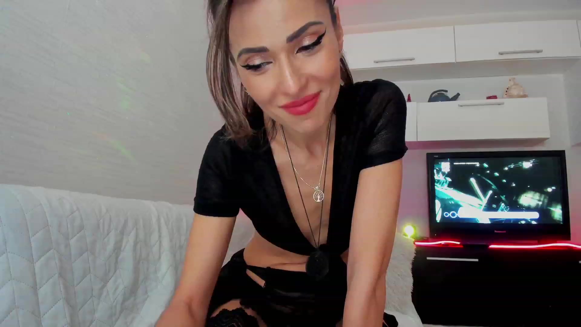 Gallery image thumbnail from SmileyTinaa's myfreecams stream on, 03/17/2023, 23:41 image 20 of 20