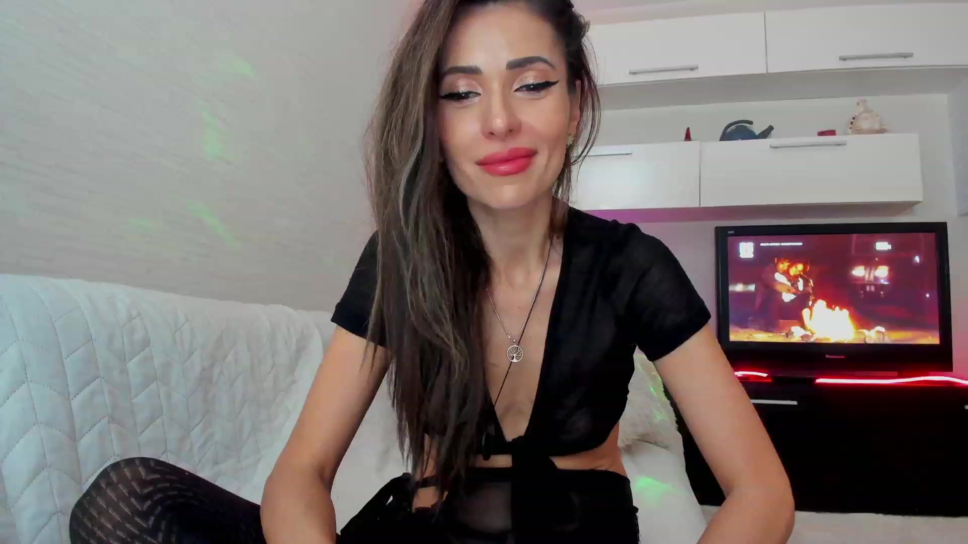 Gallery image thumbnail from SmileyTinaa's myfreecams stream on, 03/18/2023, 24:45 image 20 of 20
