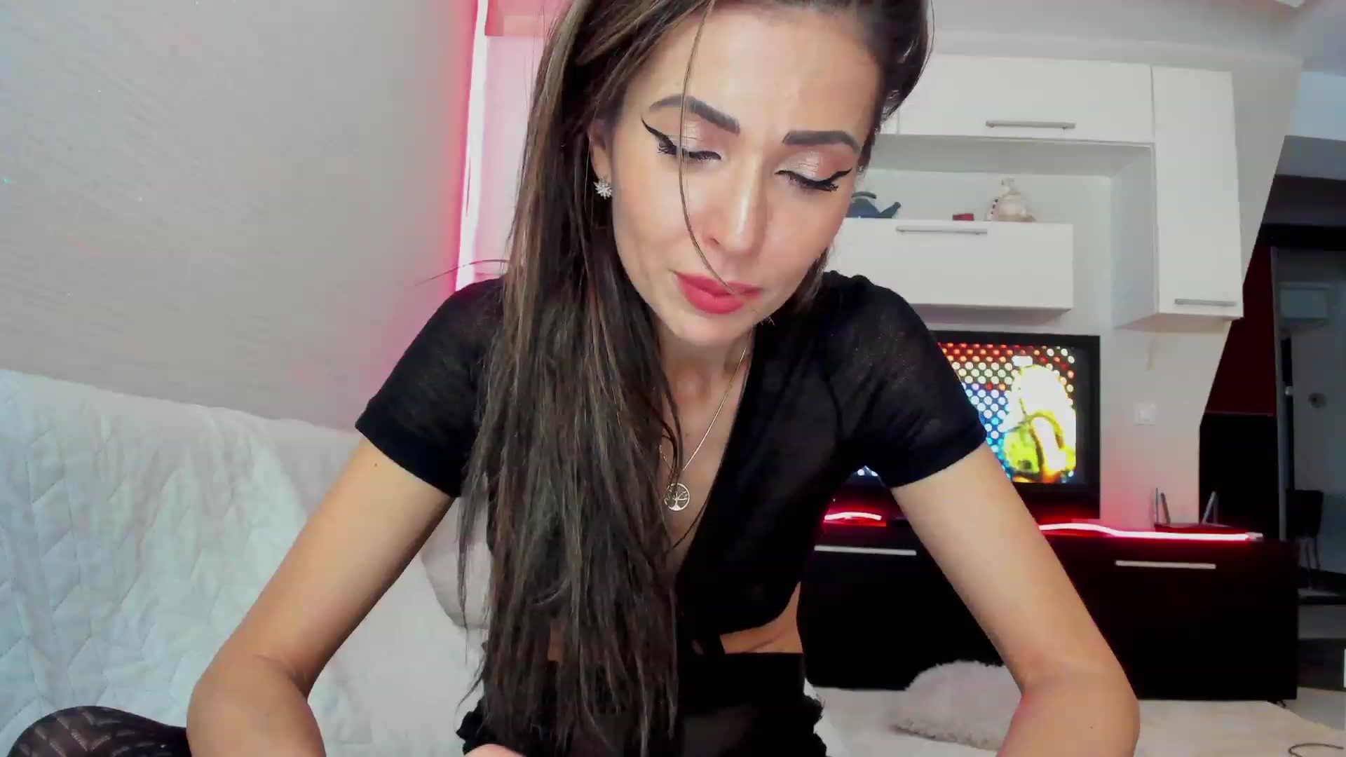 Gallery image thumbnail from SmileyTinaa's myfreecams stream on, 03/18/2023, 02:36 image 9 of 20