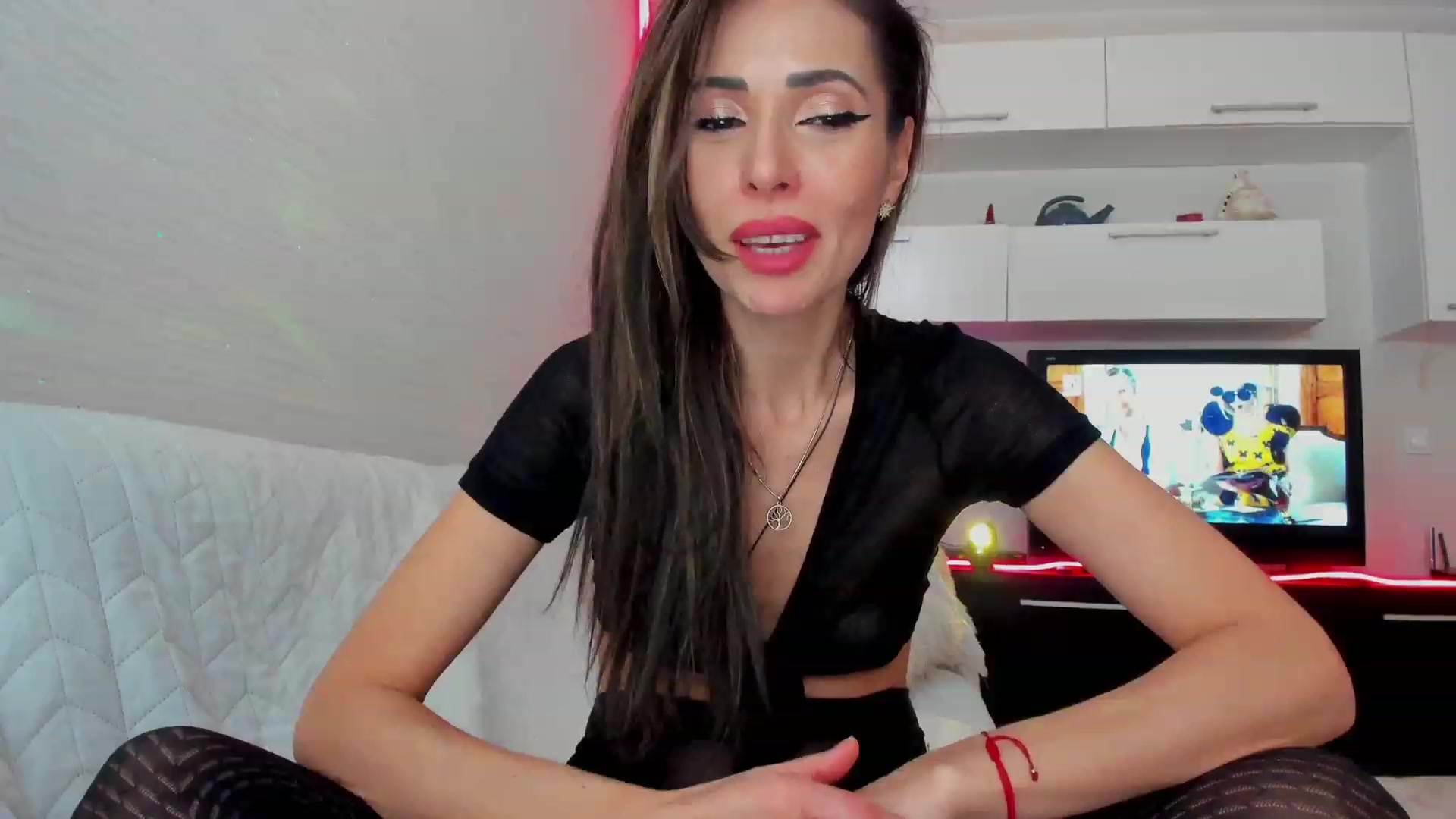 Gallery image thumbnail from SmileyTinaa's myfreecams stream on, 03/18/2023, 02:36 image 15 of 20