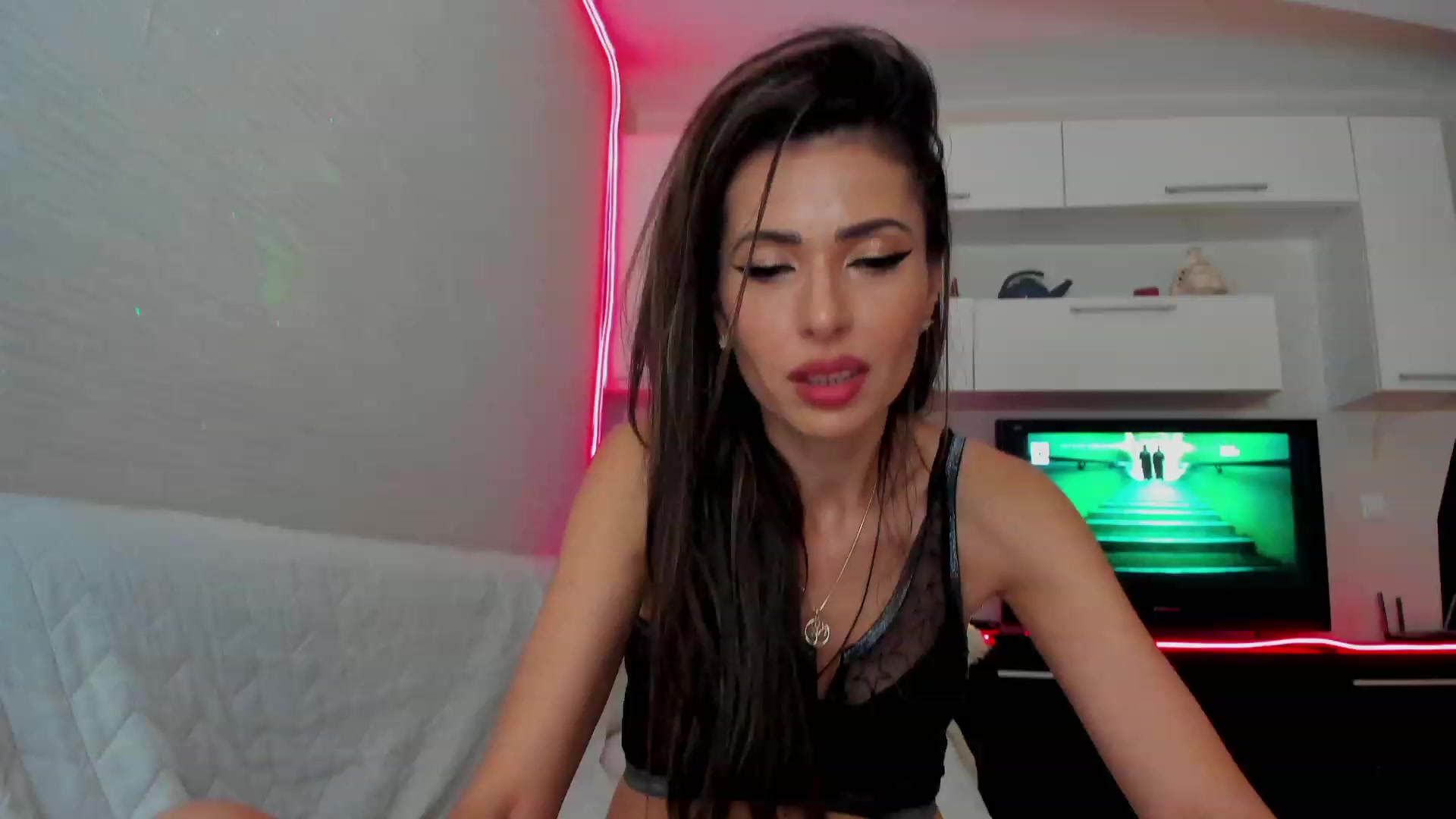Gallery image thumbnail from SmileyTinaa's myfreecams stream on, 03/21/2023, 23:56 image 10 of 20